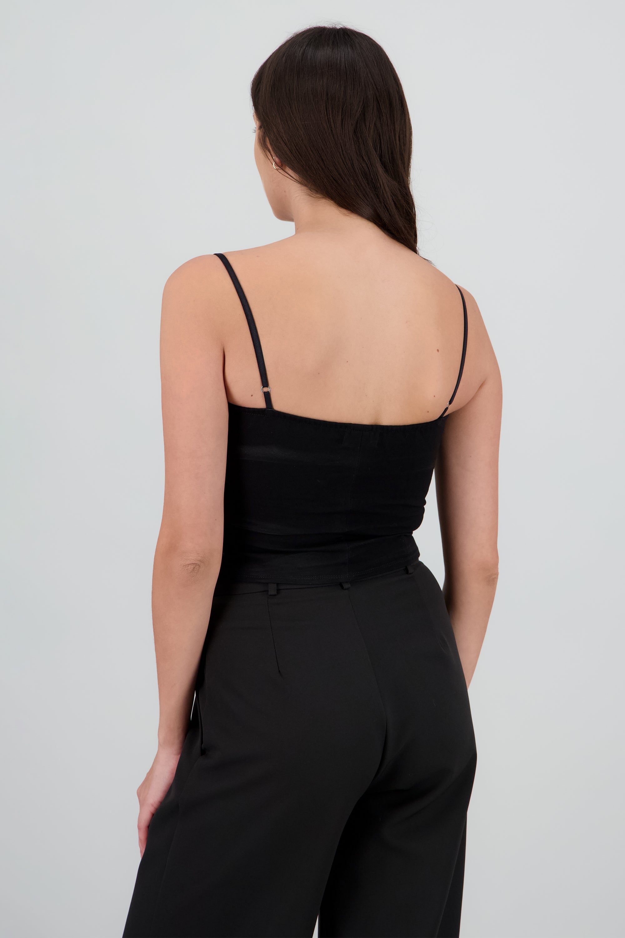 Top ajustado corte busto NEGRO