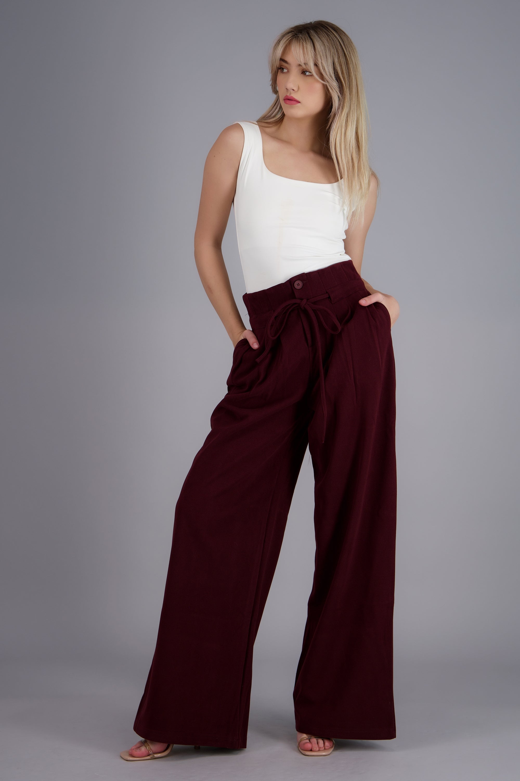 Pantalones detalle cinturón VINO