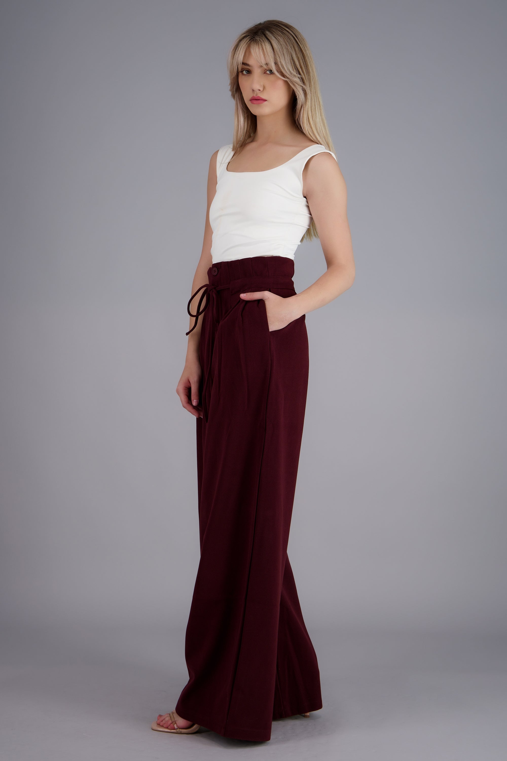 Pantalones detalle cinturón VINO