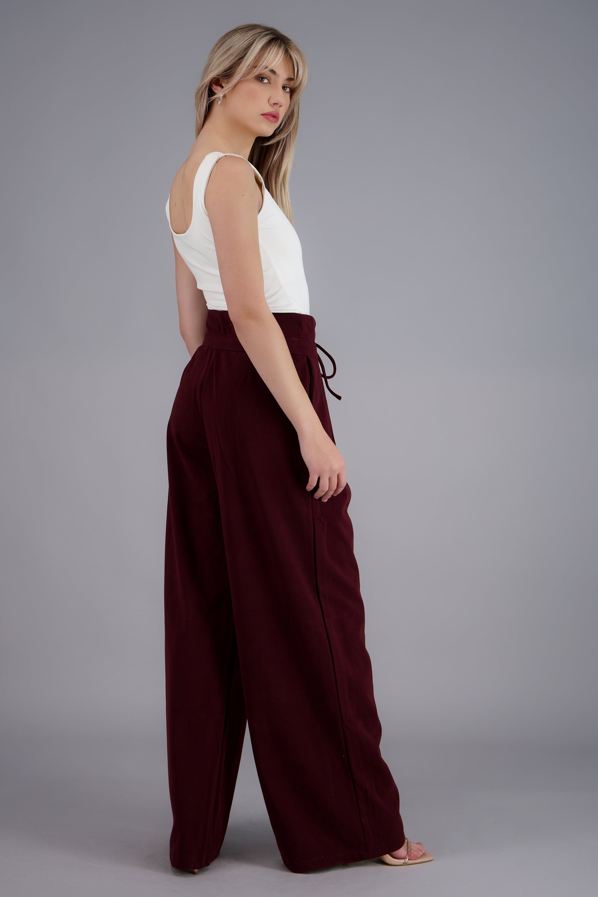 Pantalones detalle cinturón VINO