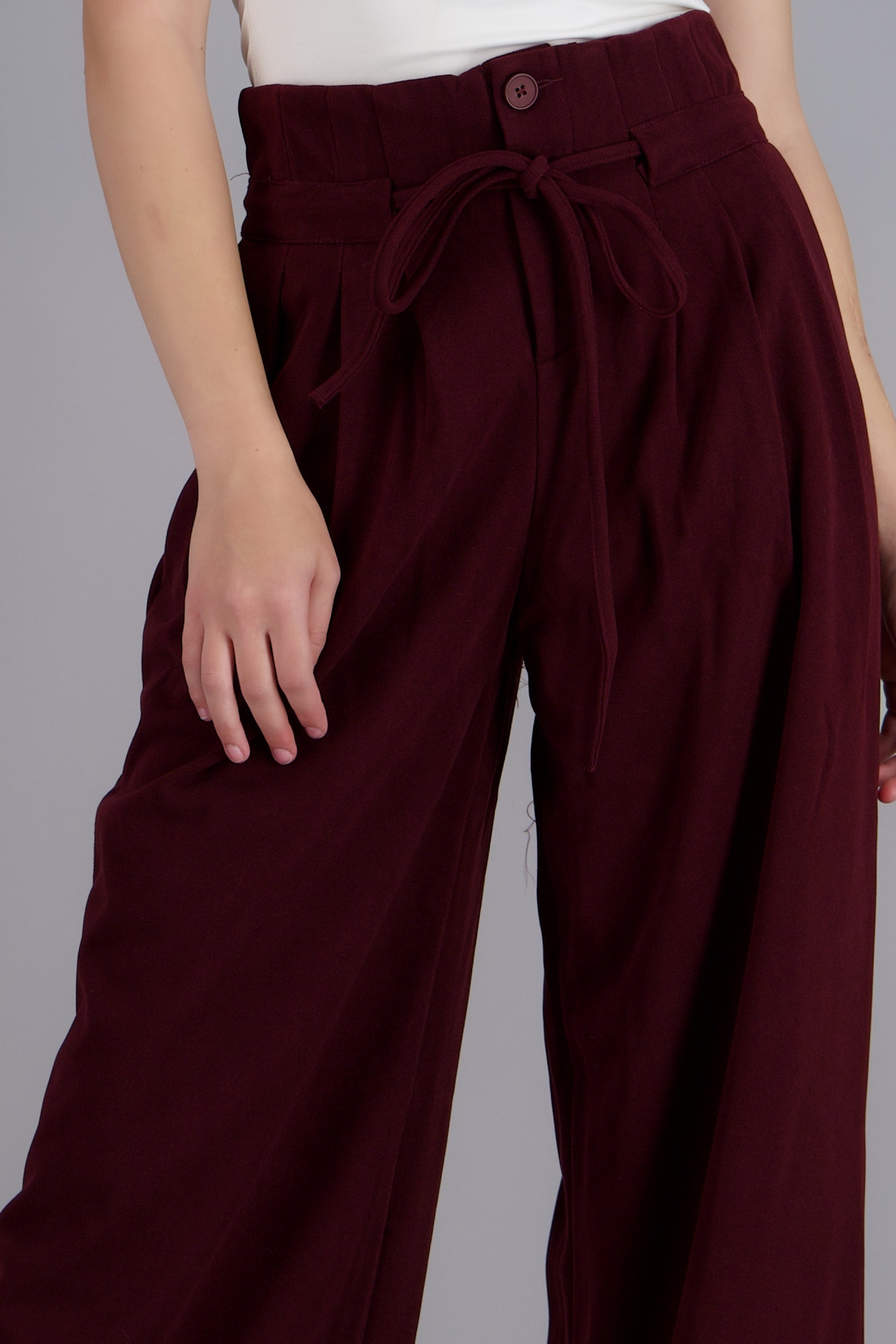 Pantalones detalle cinturón VINO