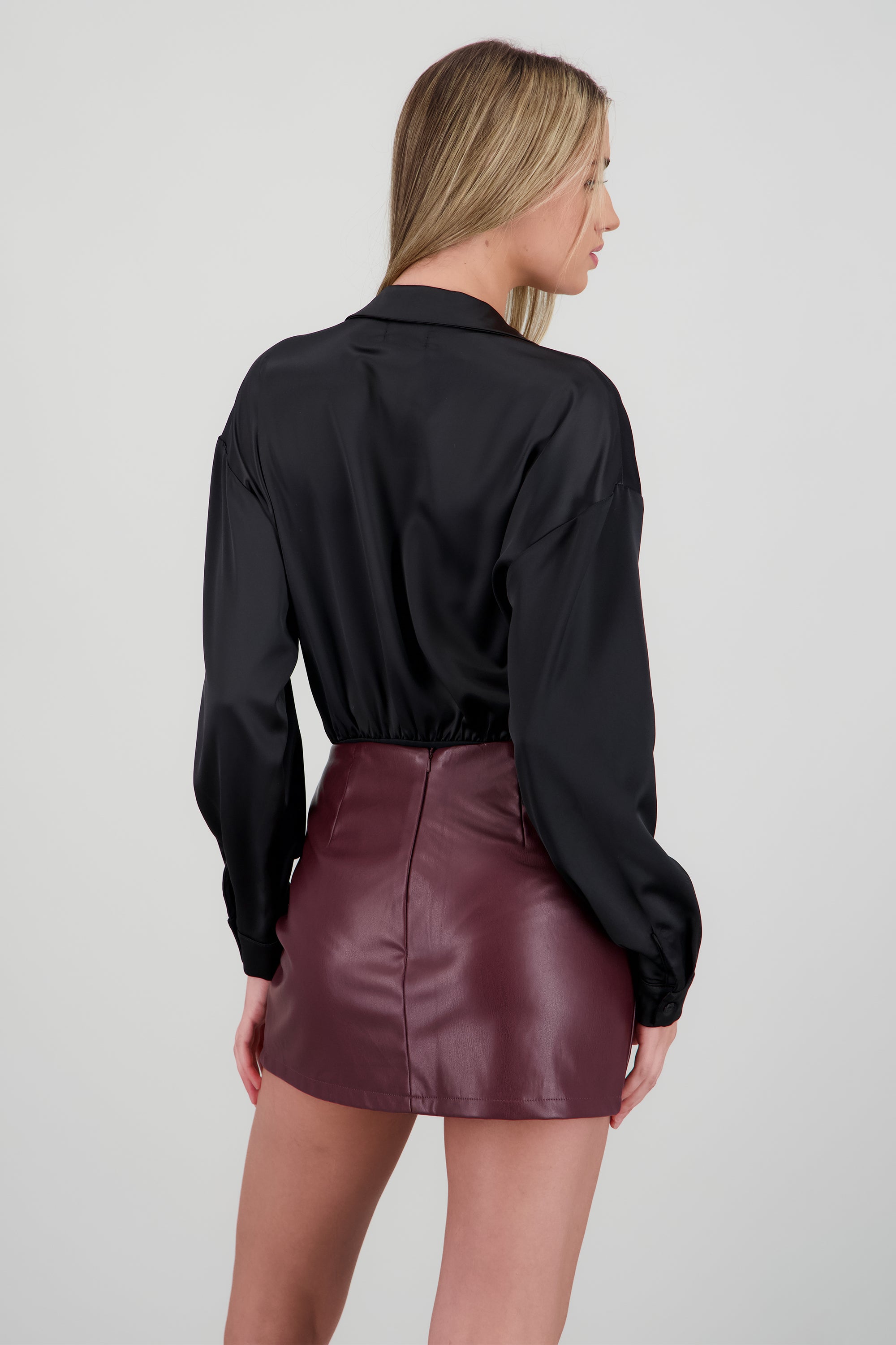 Bodysuit manga larga camisa satinada NEGRO