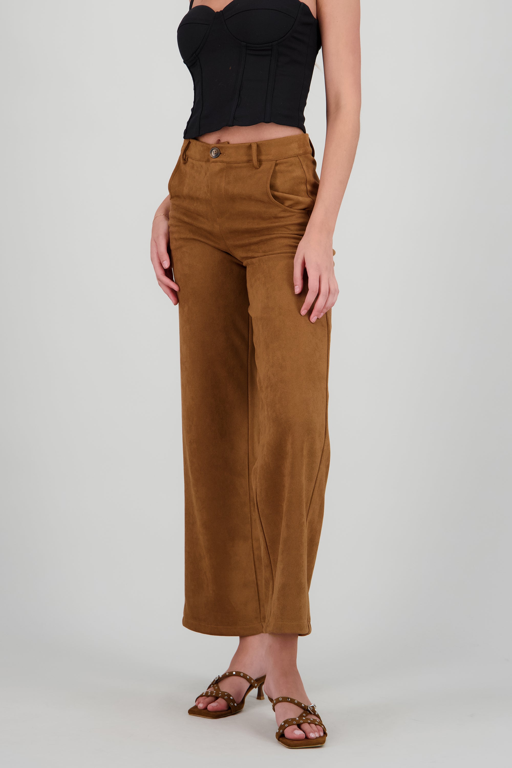 Pantalon con bolsas de suede KHAKI