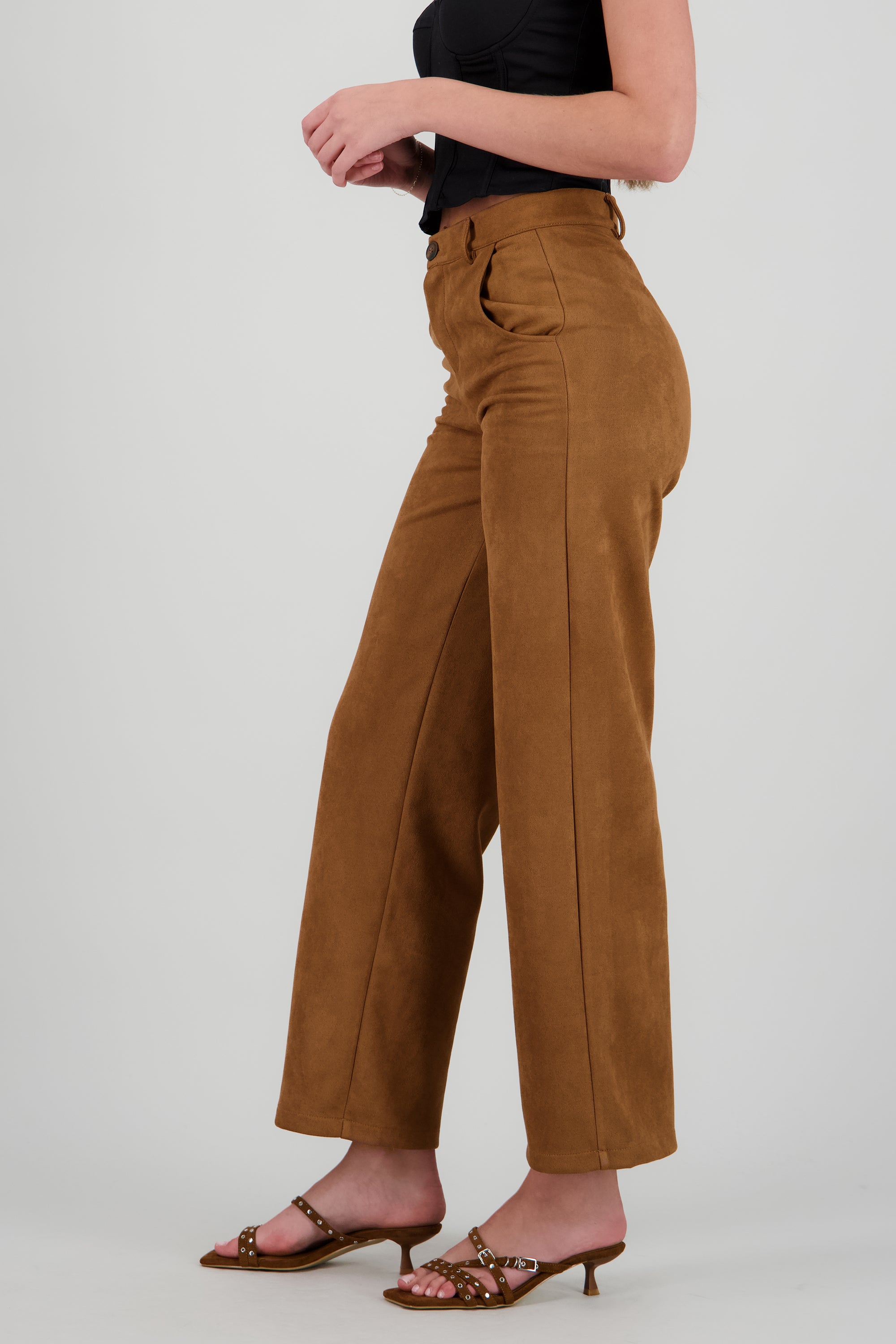 Pantalon con bolsas de suede KHAKI