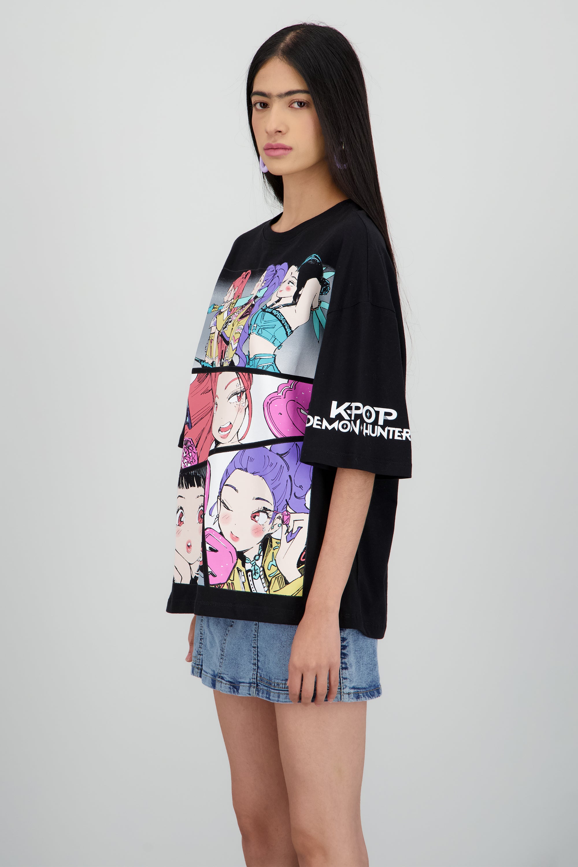 Playera Kpop Demon Hunters comic NEGRO