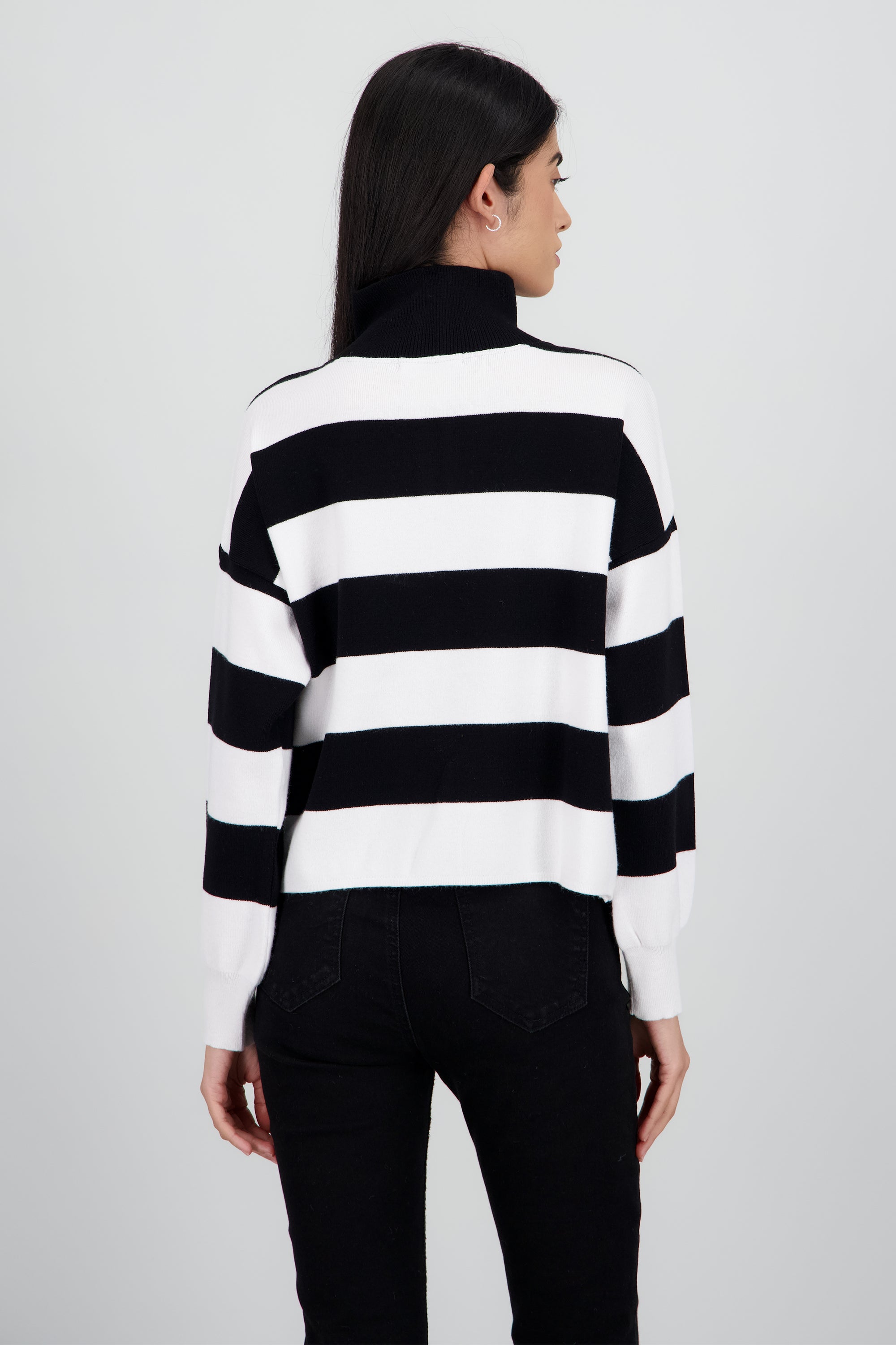 Sueter rayas detalle cierre NEGRO COMBO