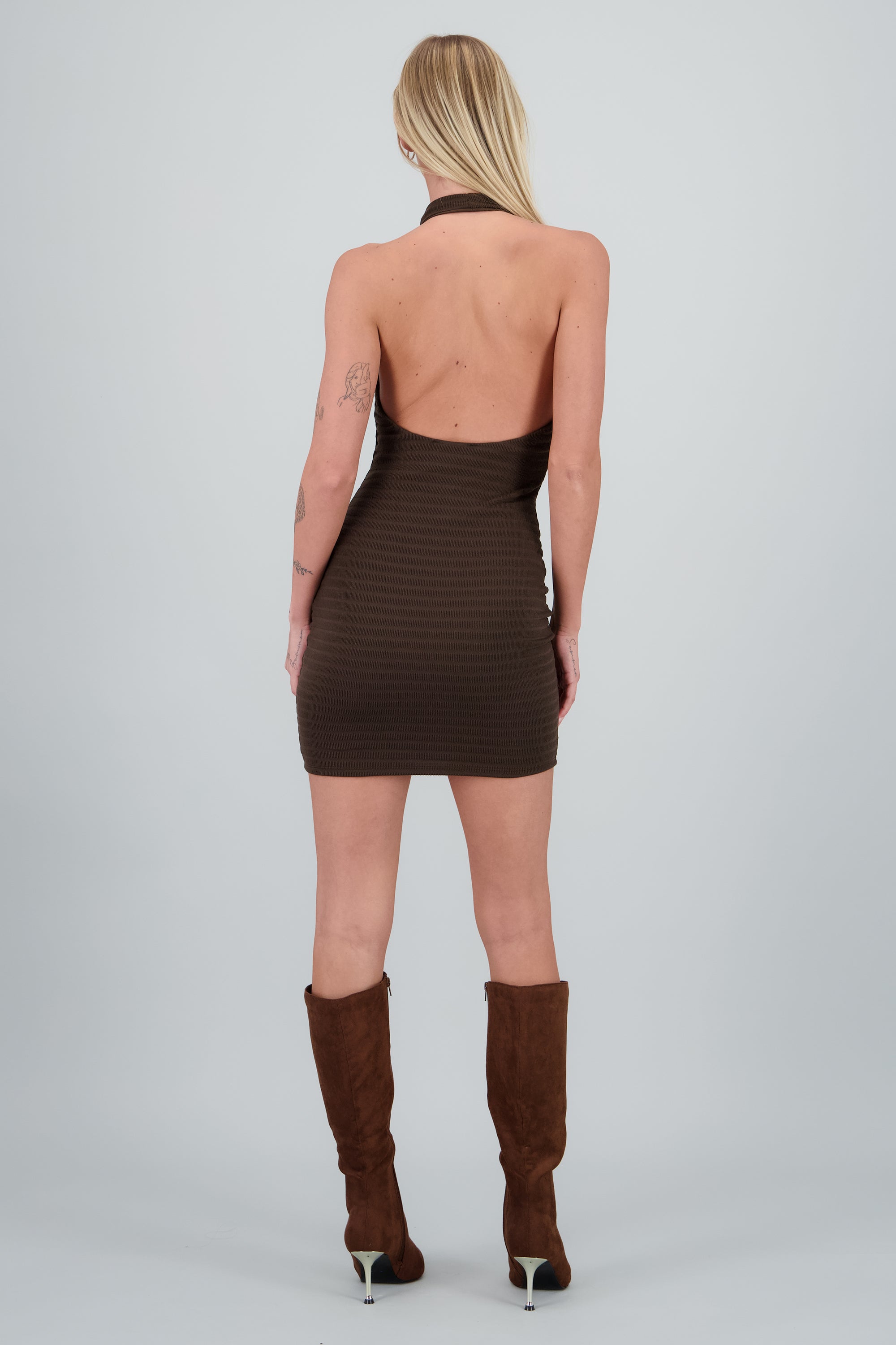 Vestido halter textura CHOCOLATE