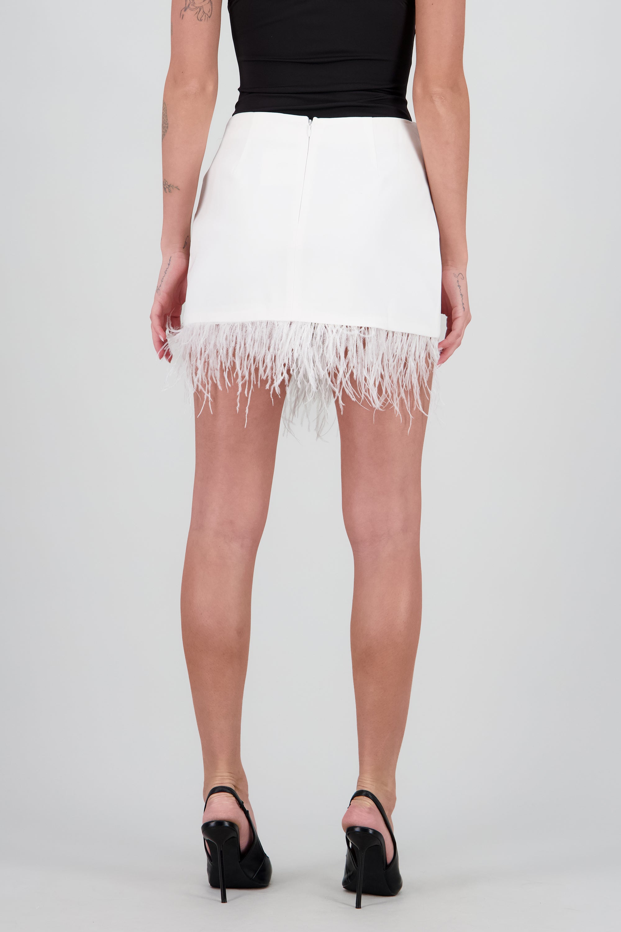 Falda detalle plumas BLANCO