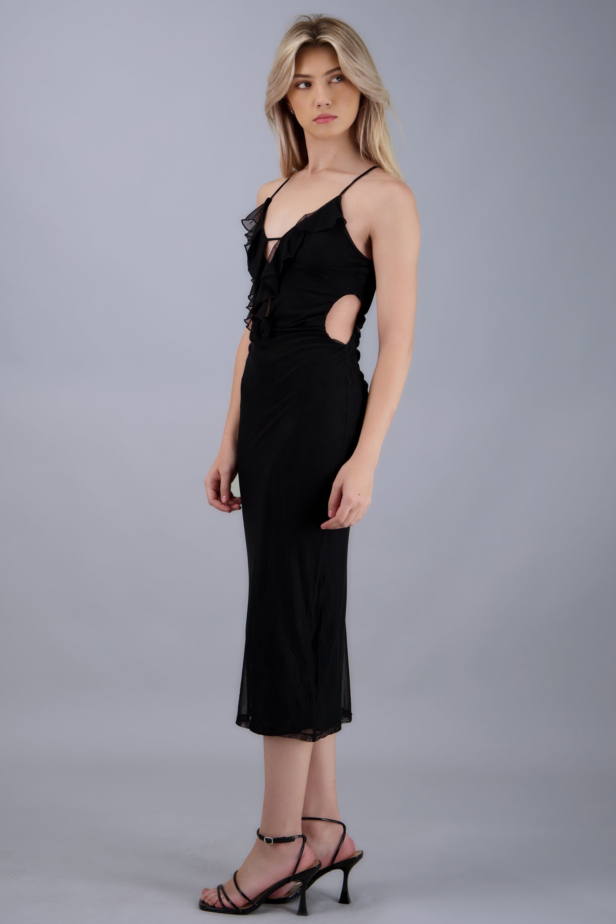 Vestido maxi detalle olanes abertura lateral NEGRO