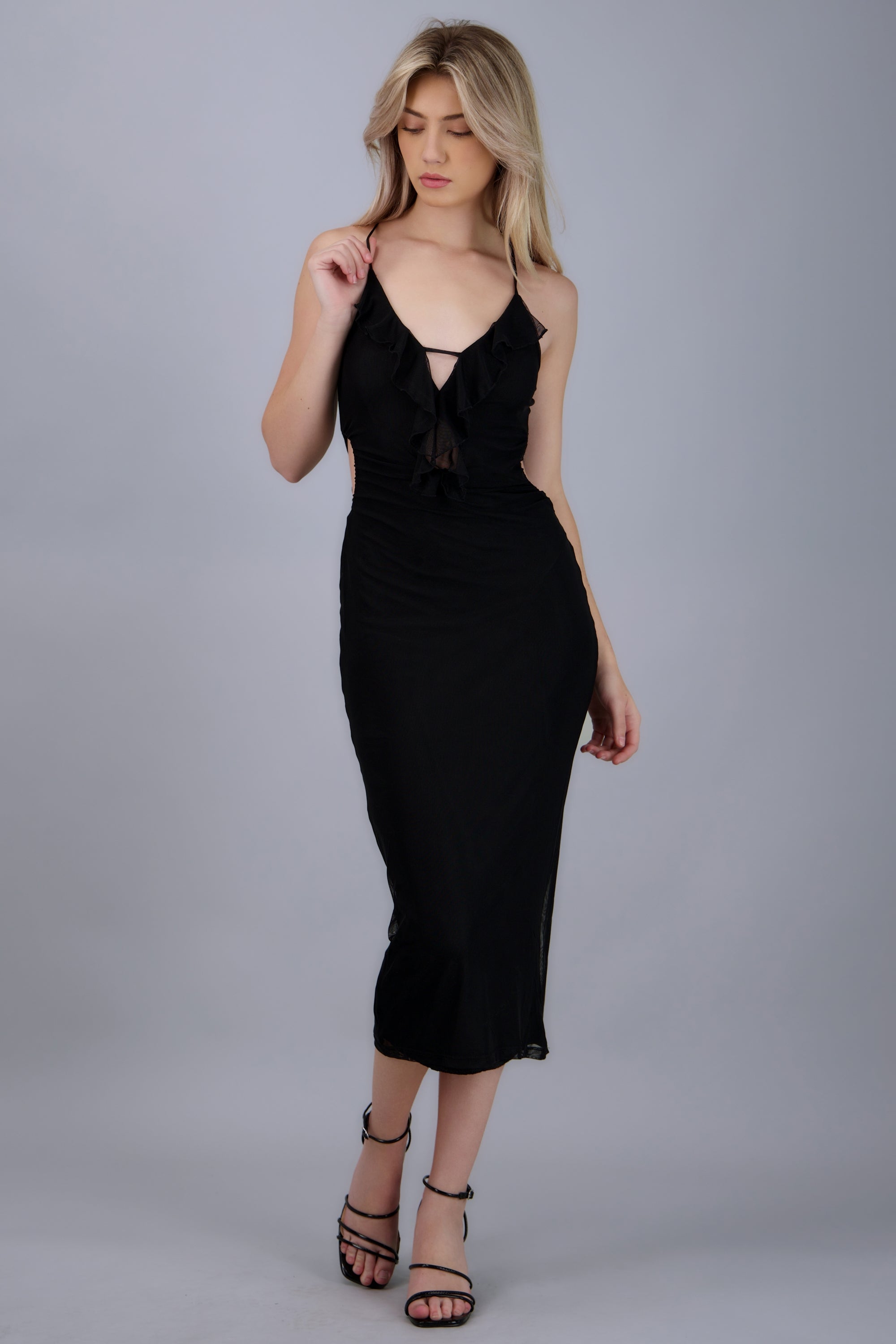 Vestido maxi detalle olanes abertura lateral NEGRO