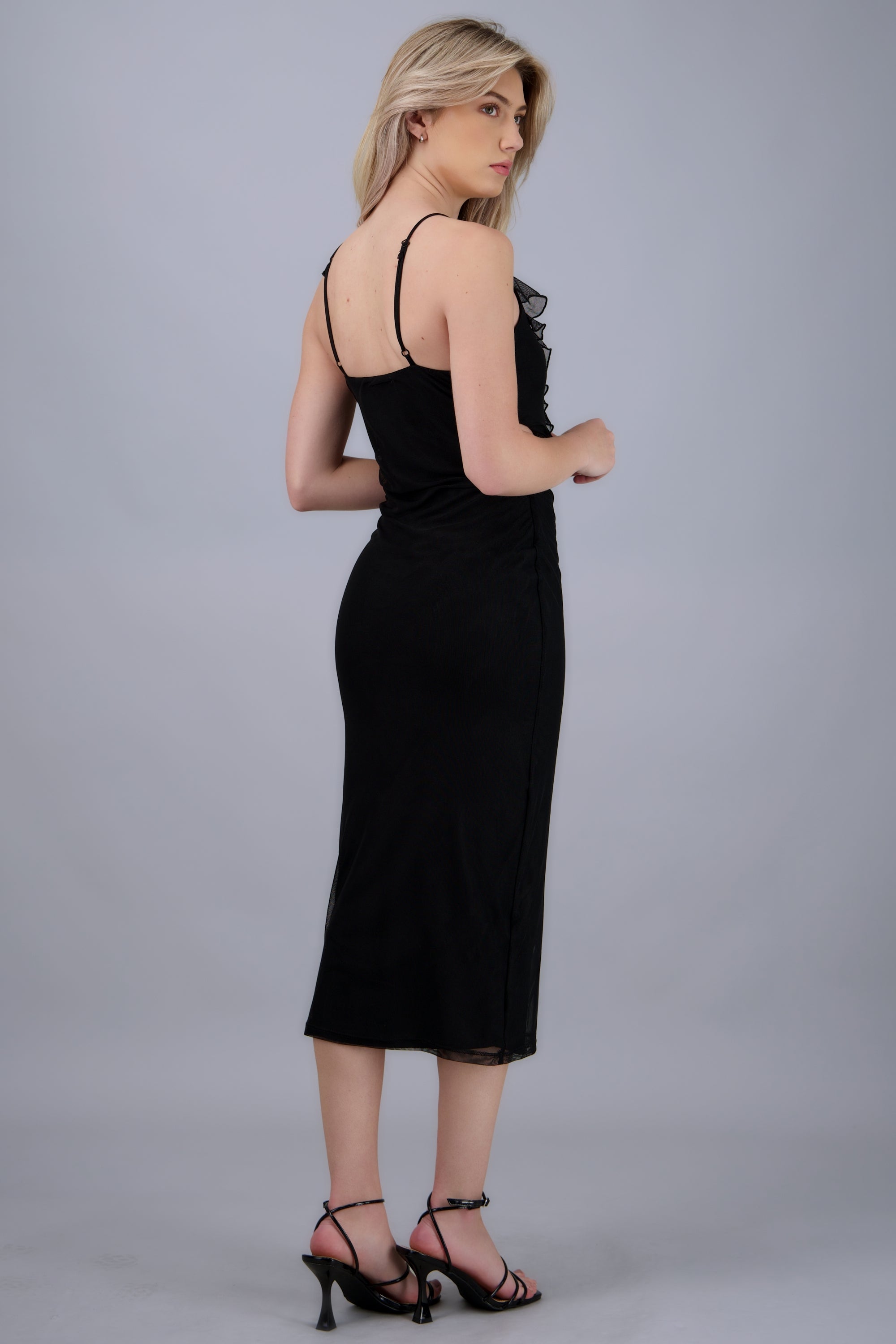 Vestido maxi detalle olanes abertura lateral NEGRO