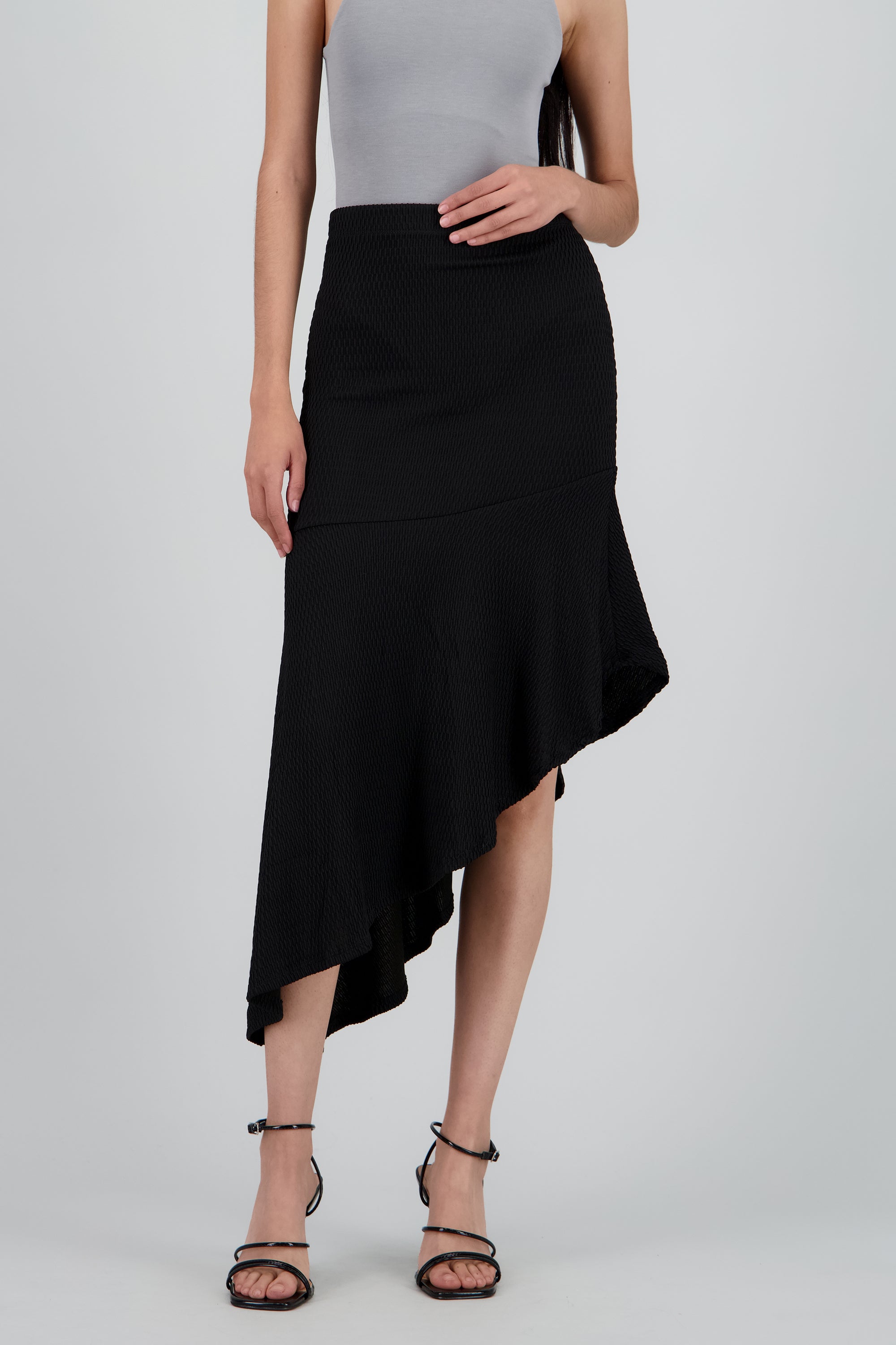 Falda asimetrica con corte textura NEGRO