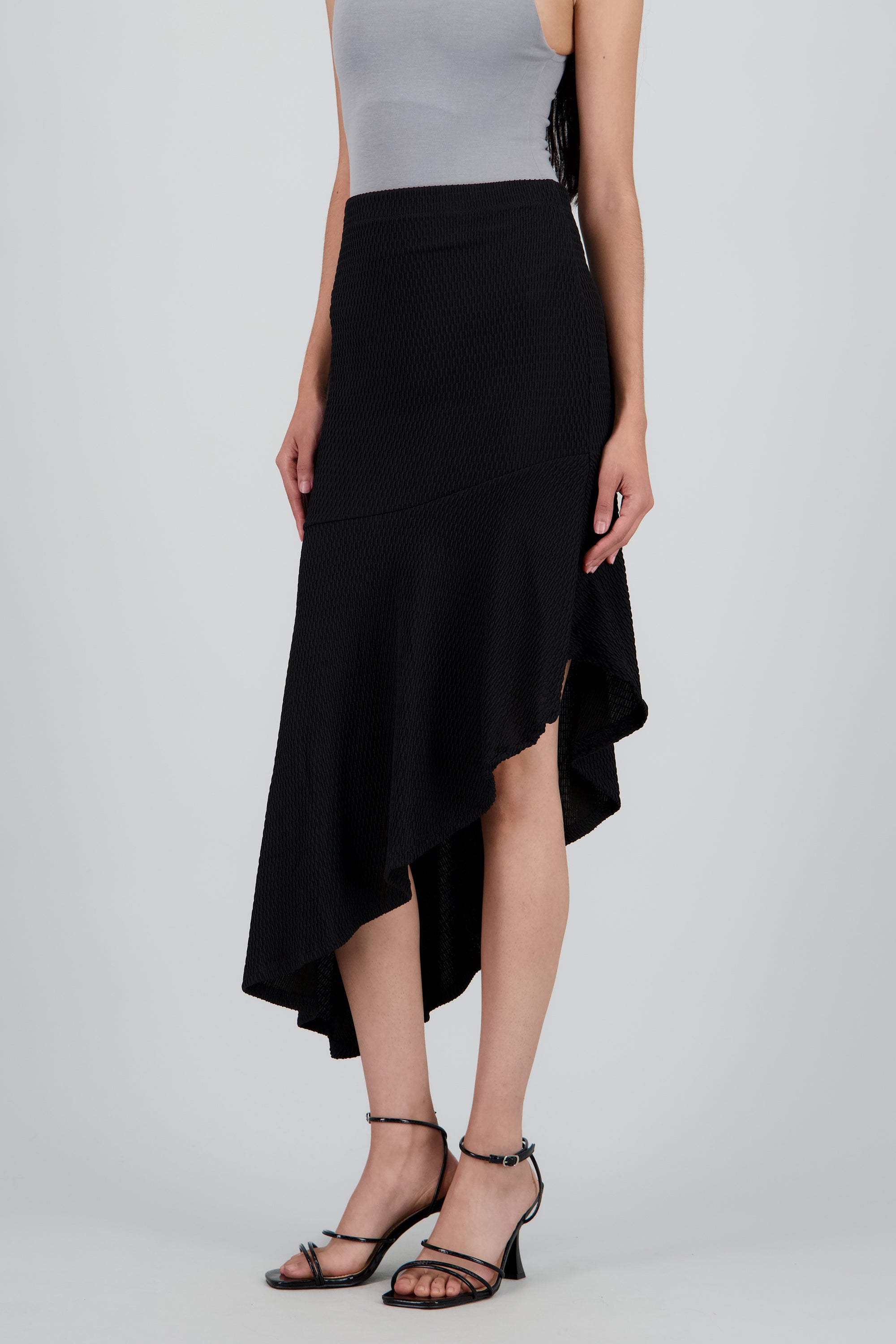 Falda asimetrica con corte textura NEGRO