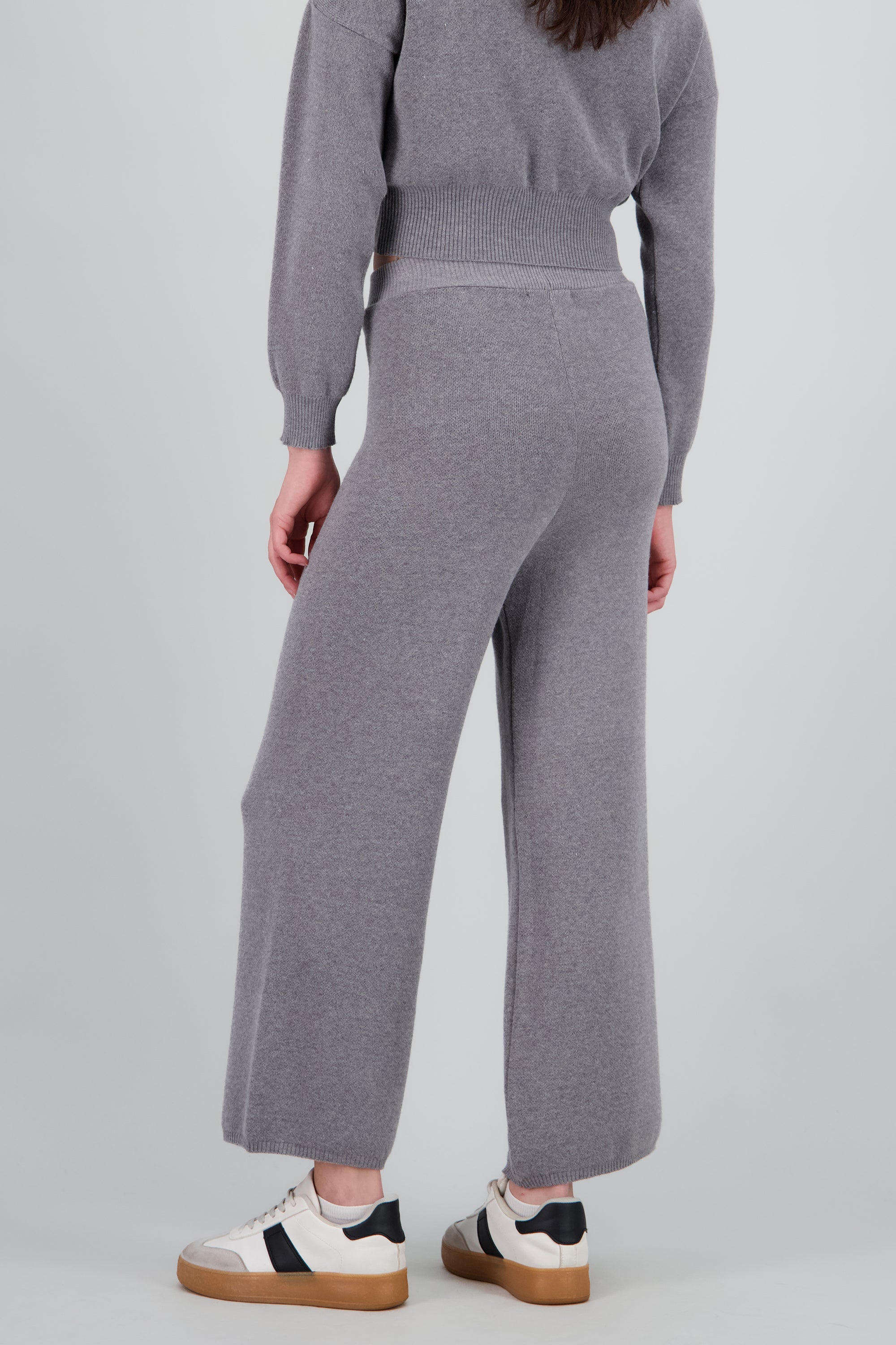 Pantalon tejido suave GRIS