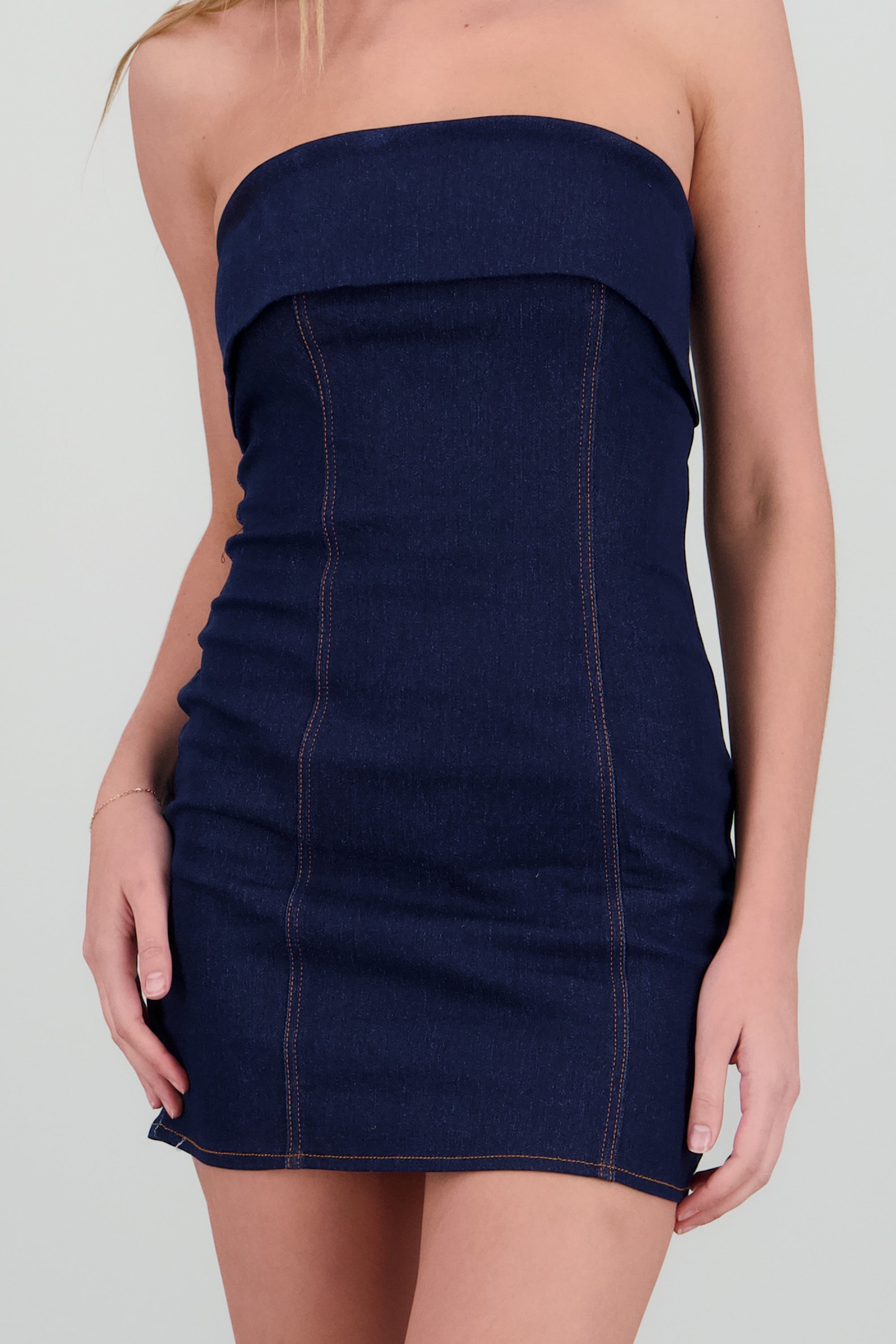 Vestido strapless con doblez DARK WASH