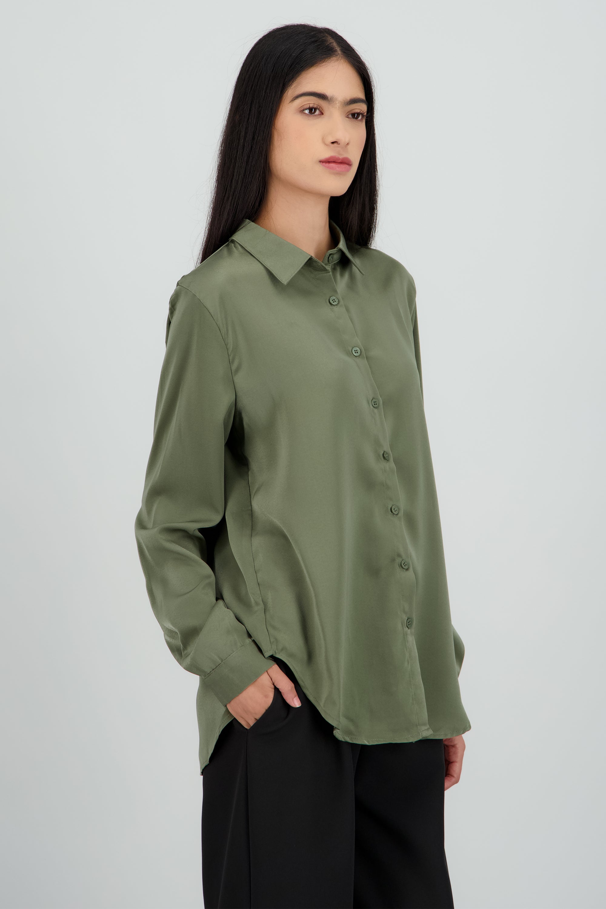 Camisa botones satinada OLIVO