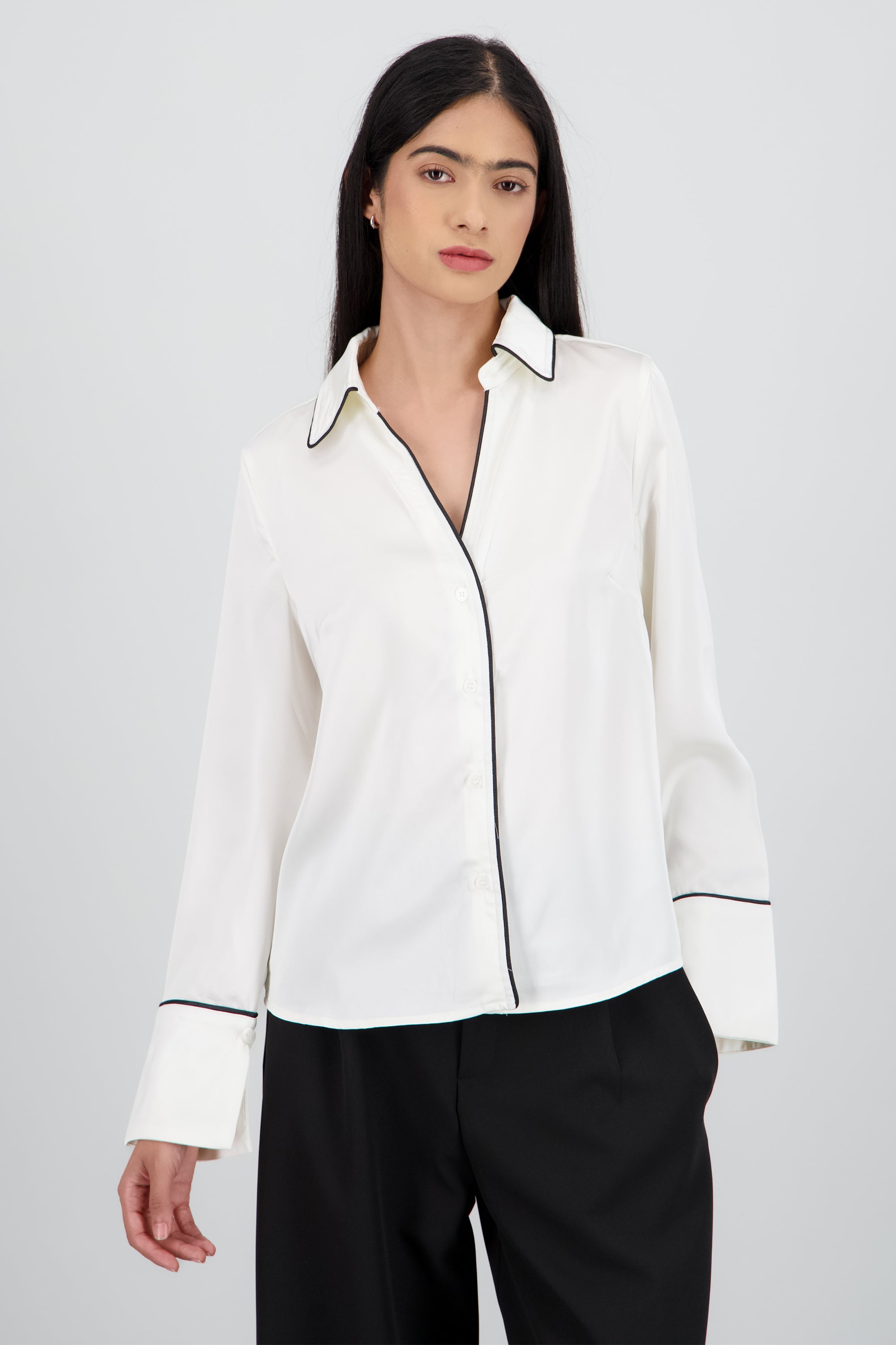 Camisa satinada detalle contraste BLANCO COMBO