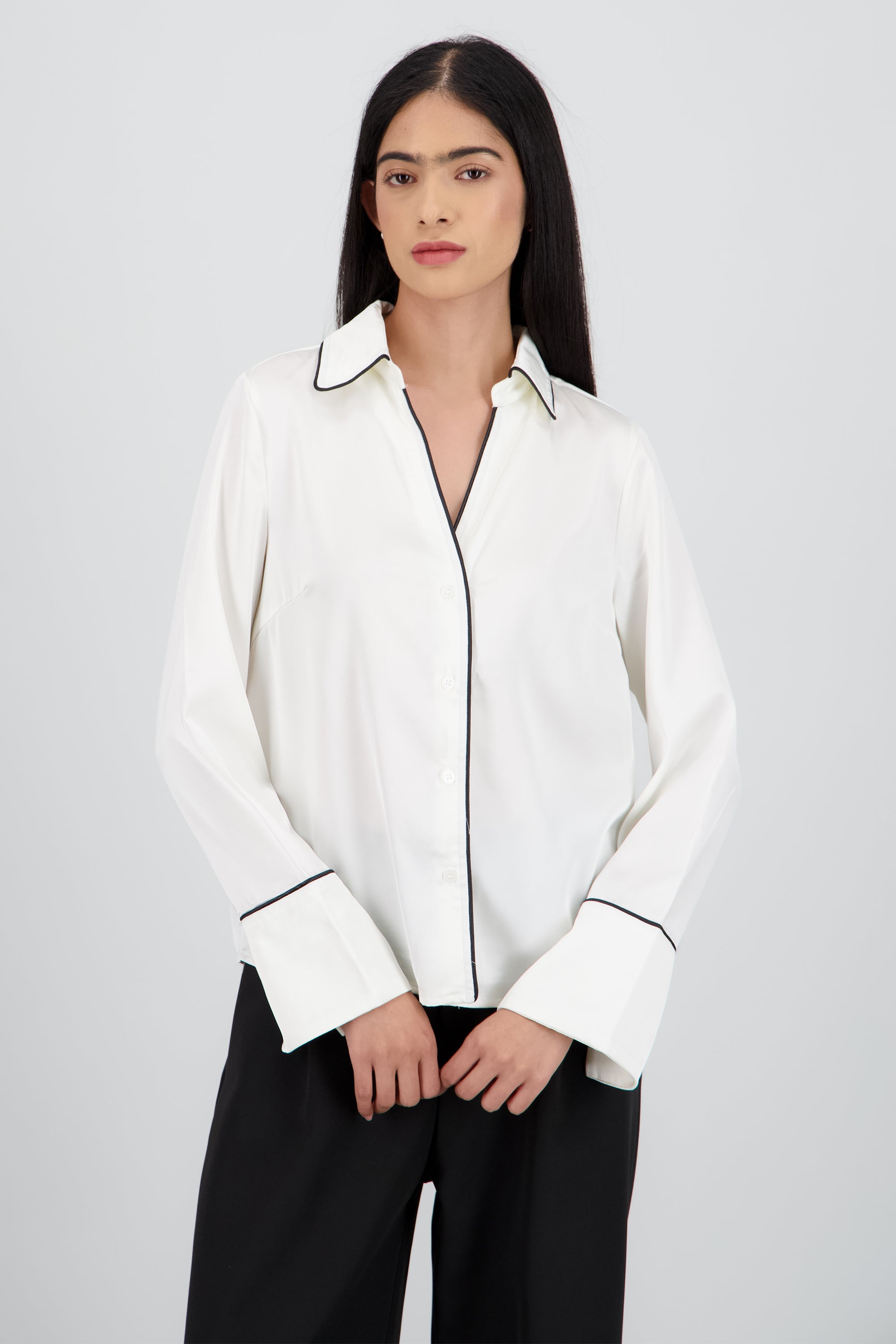 Camisa satinada detalle contraste BLANCO COMBO