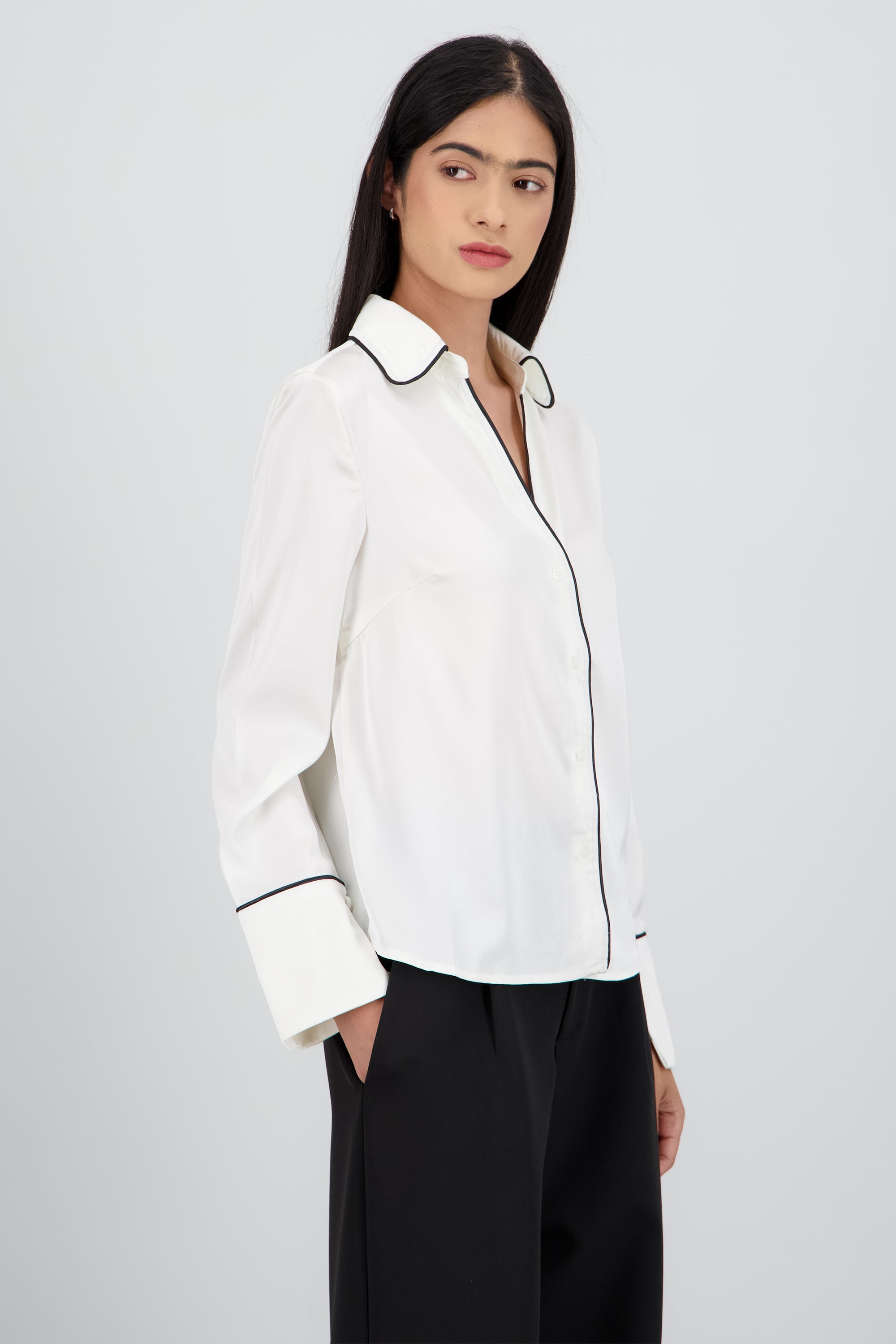 Camisa satinada detalle contraste BLANCO COMBO