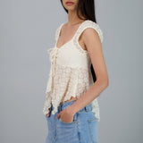 Blusa encaje asimetrica manga corta