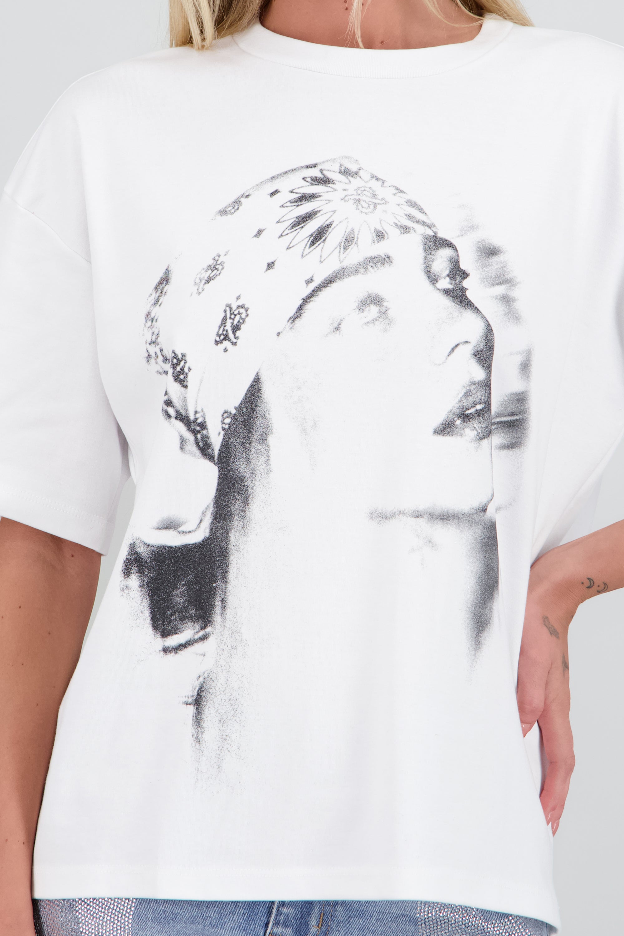 Playera Billie Eilish cara BLANCO