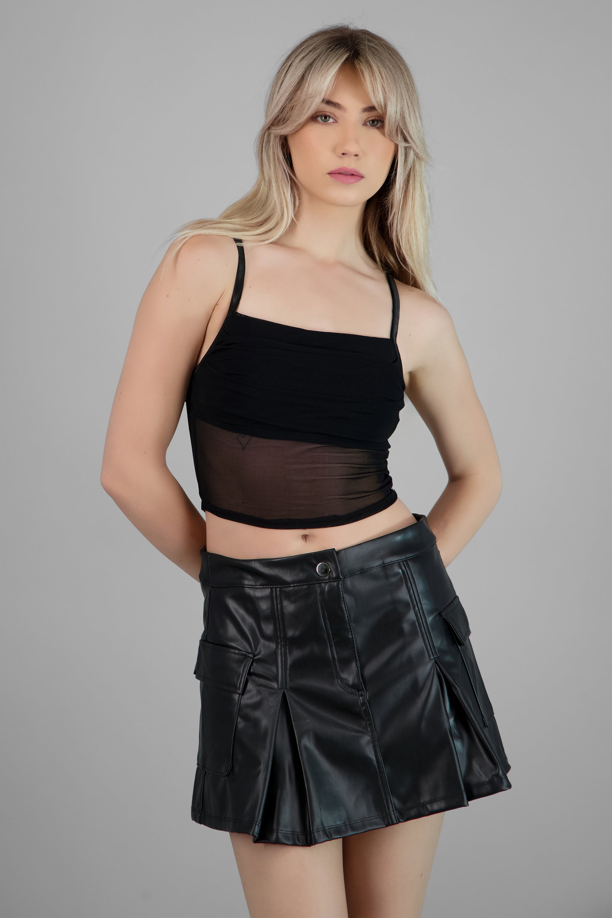 Top mesh tirantes NEGRO