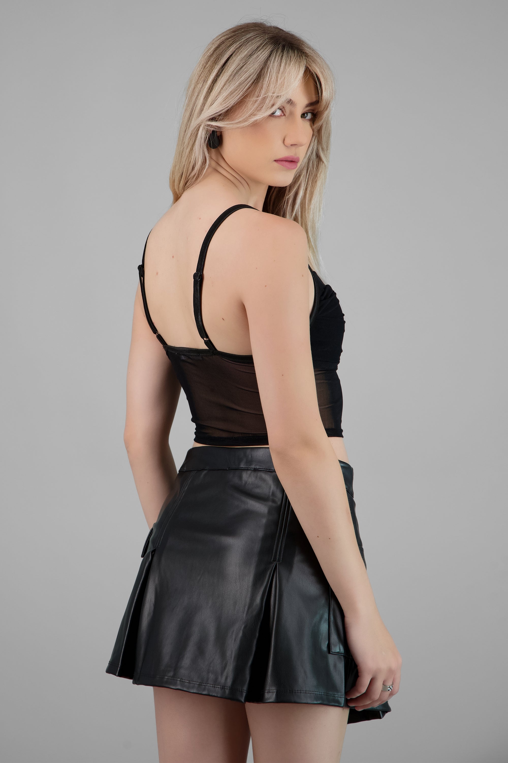 Top mesh tirantes NEGRO