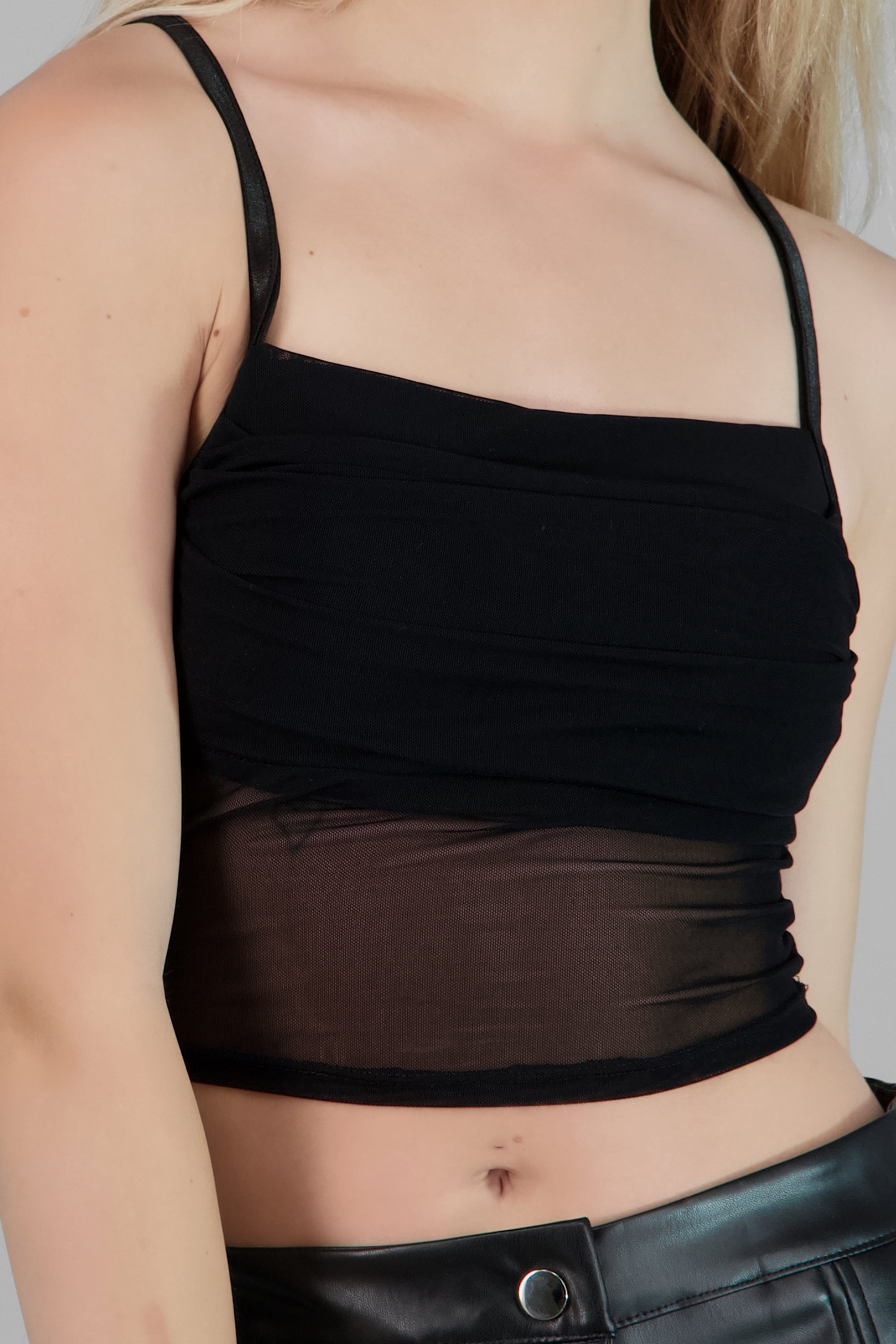 Top mesh tirantes NEGRO