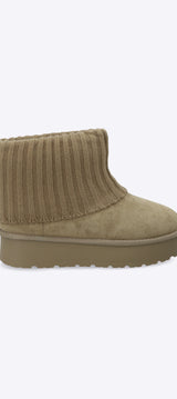 Bota invierno calceta tejida