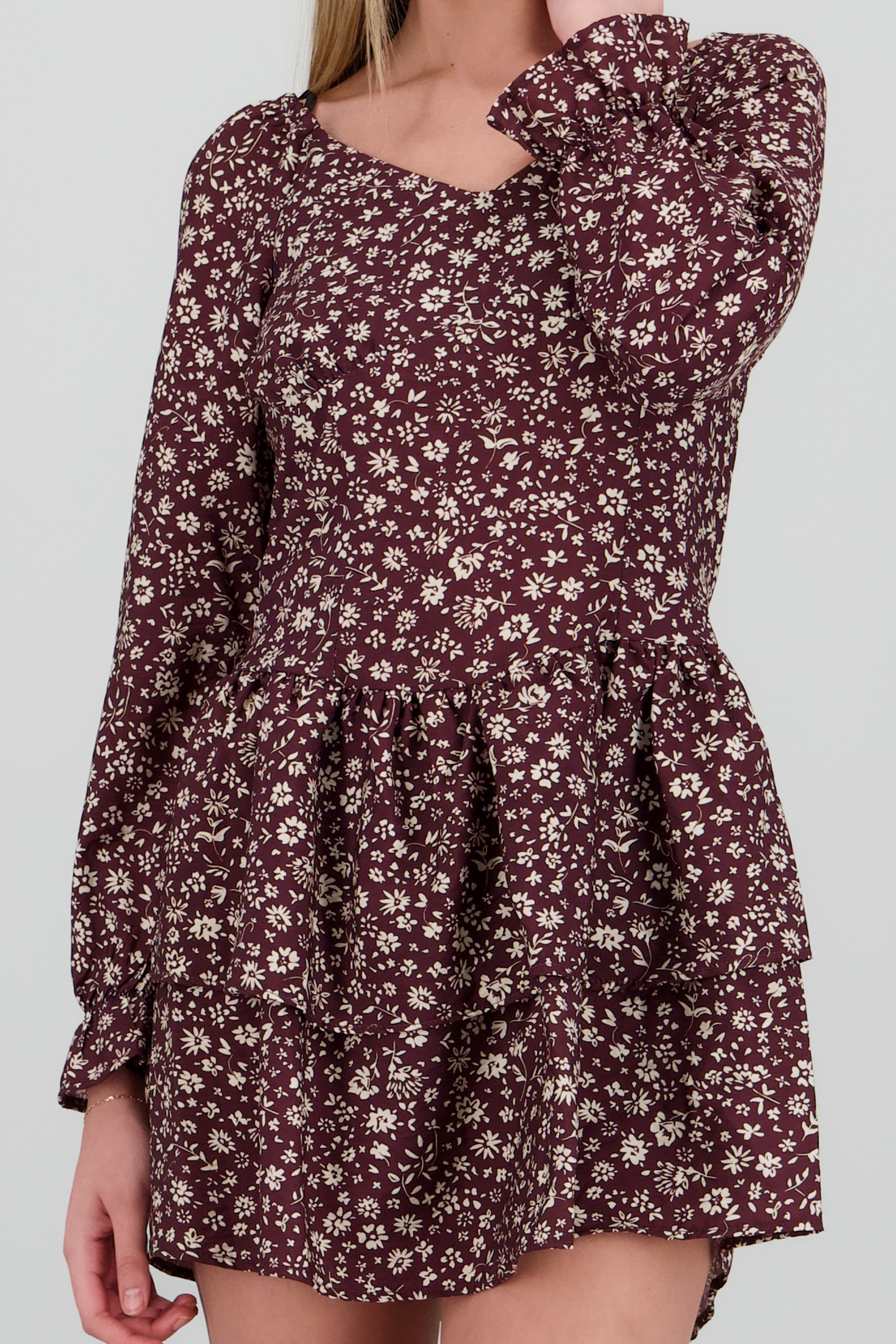 Vestido mini flores manga larga CAFE COMBO