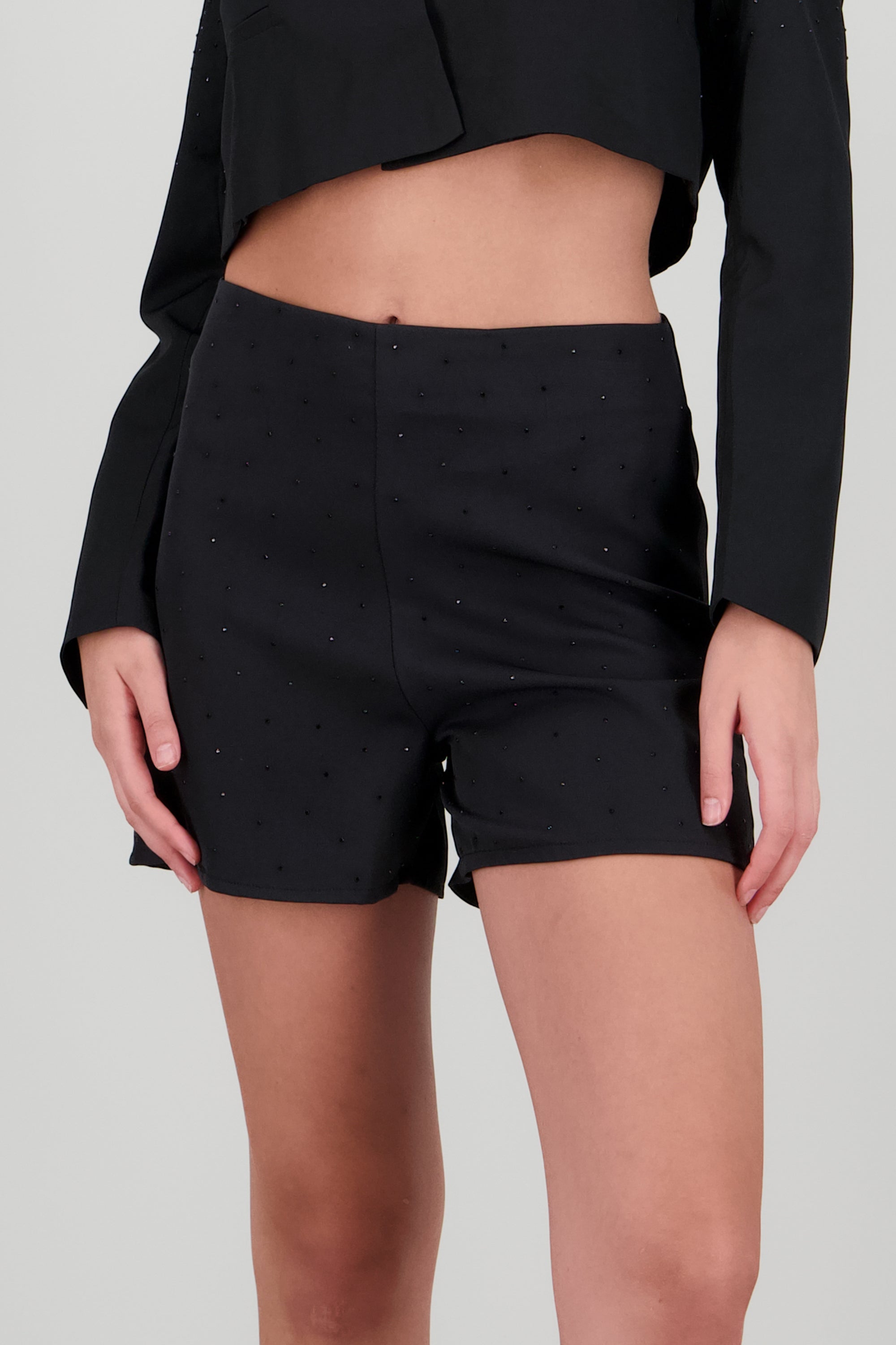 short detalle brillos NEGRO