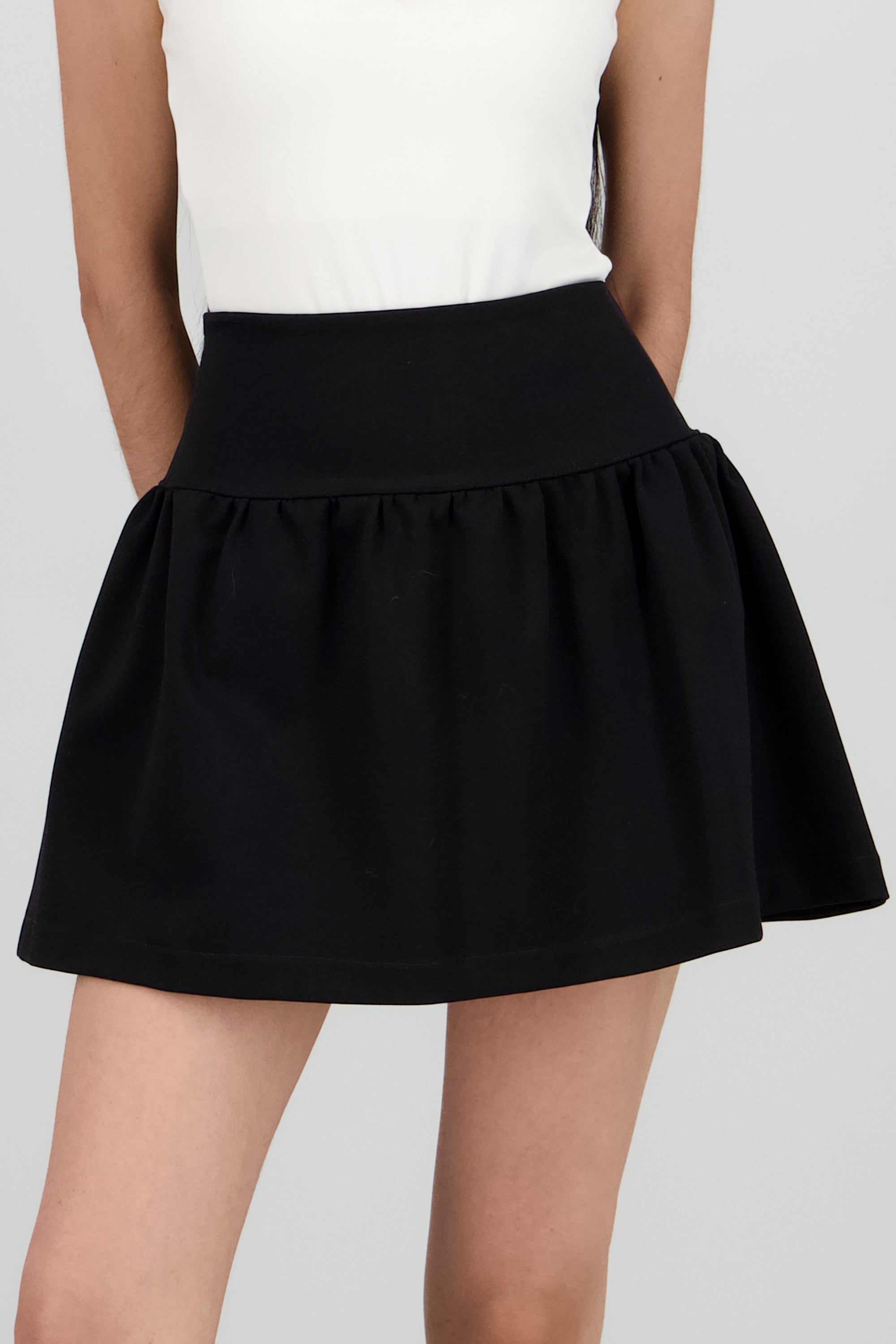 Falda mini tacto suave NEGRO