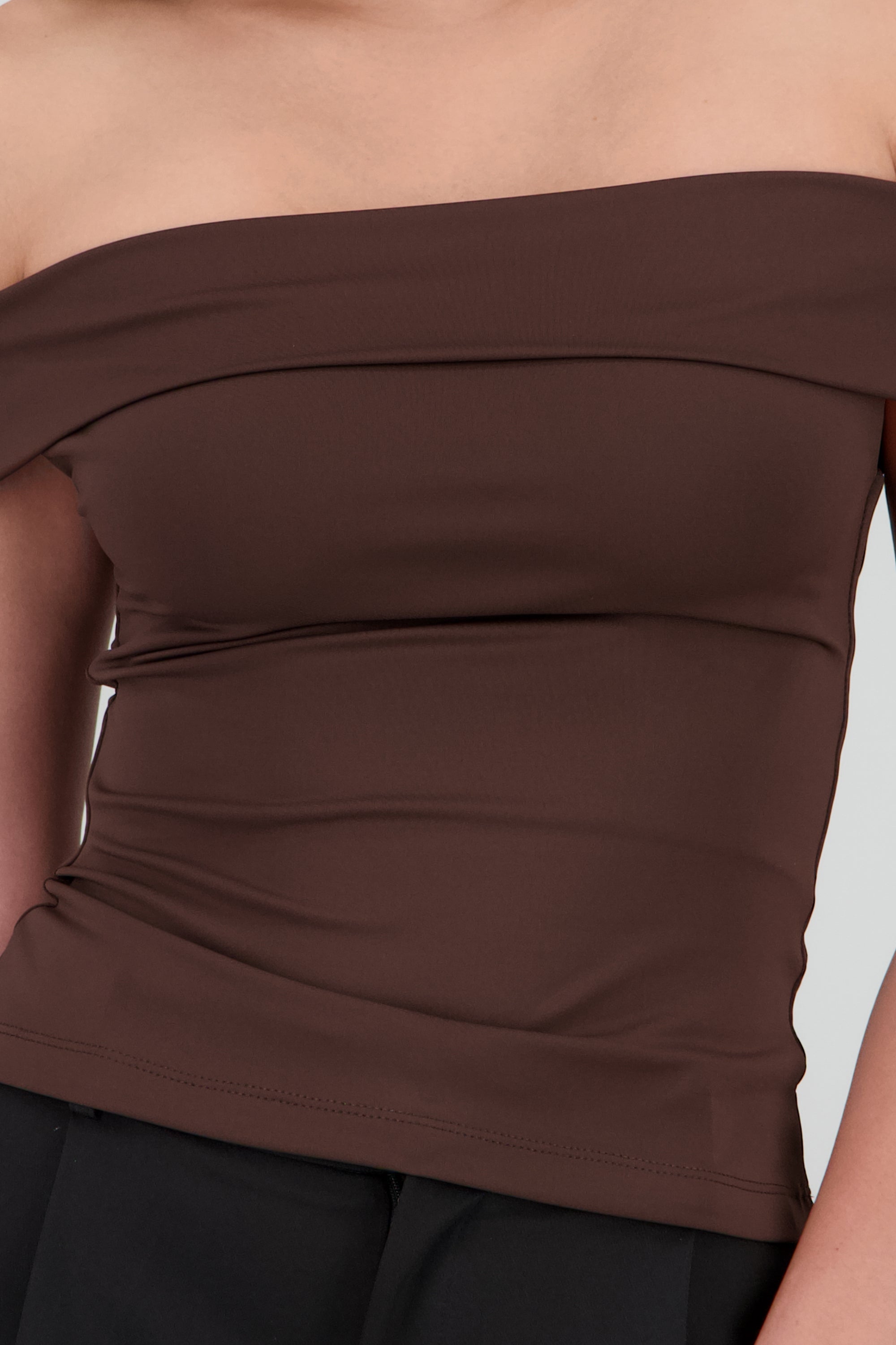 top escote recto hombro fruncido CAFE