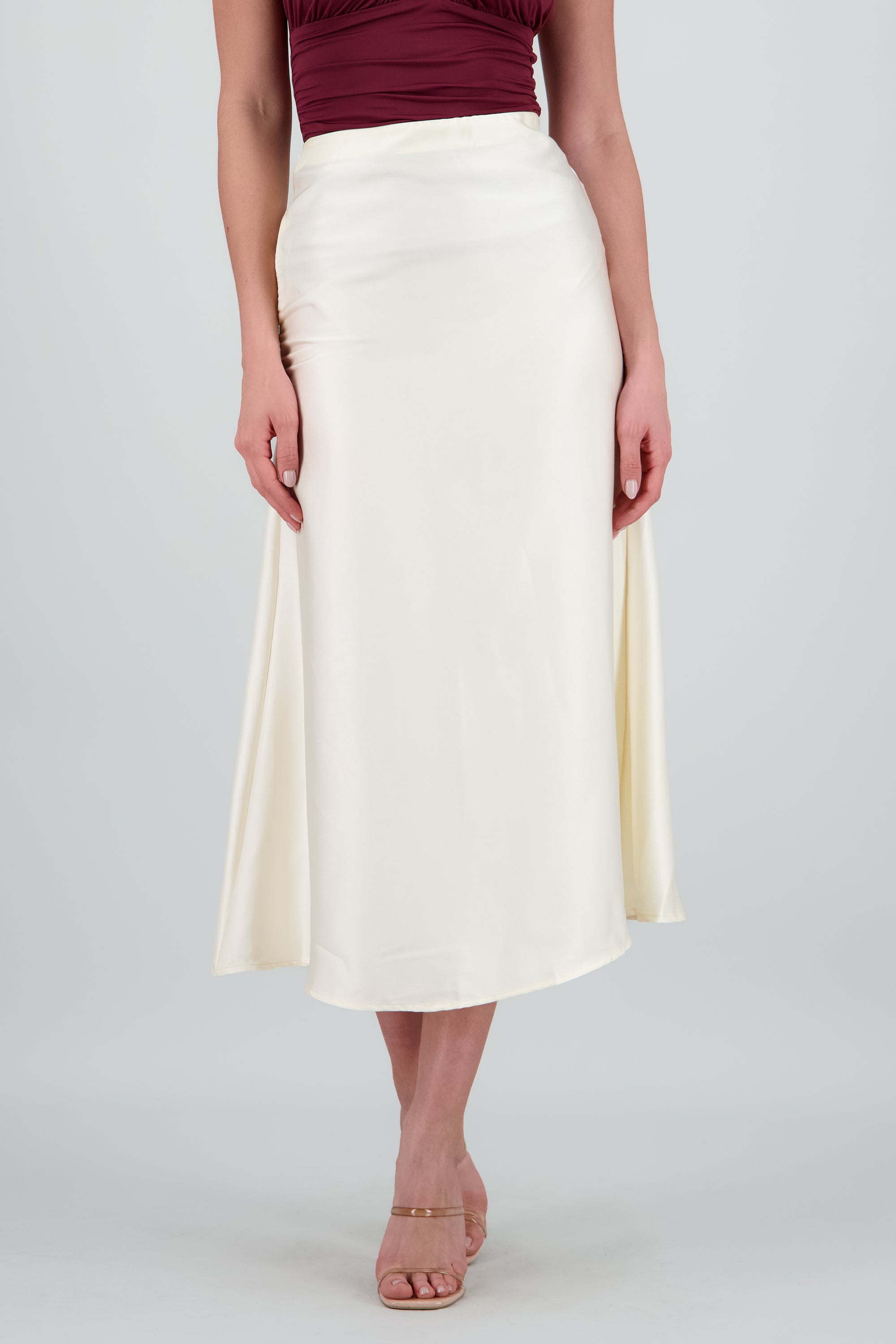 Falda midi satinada lisa HUESO