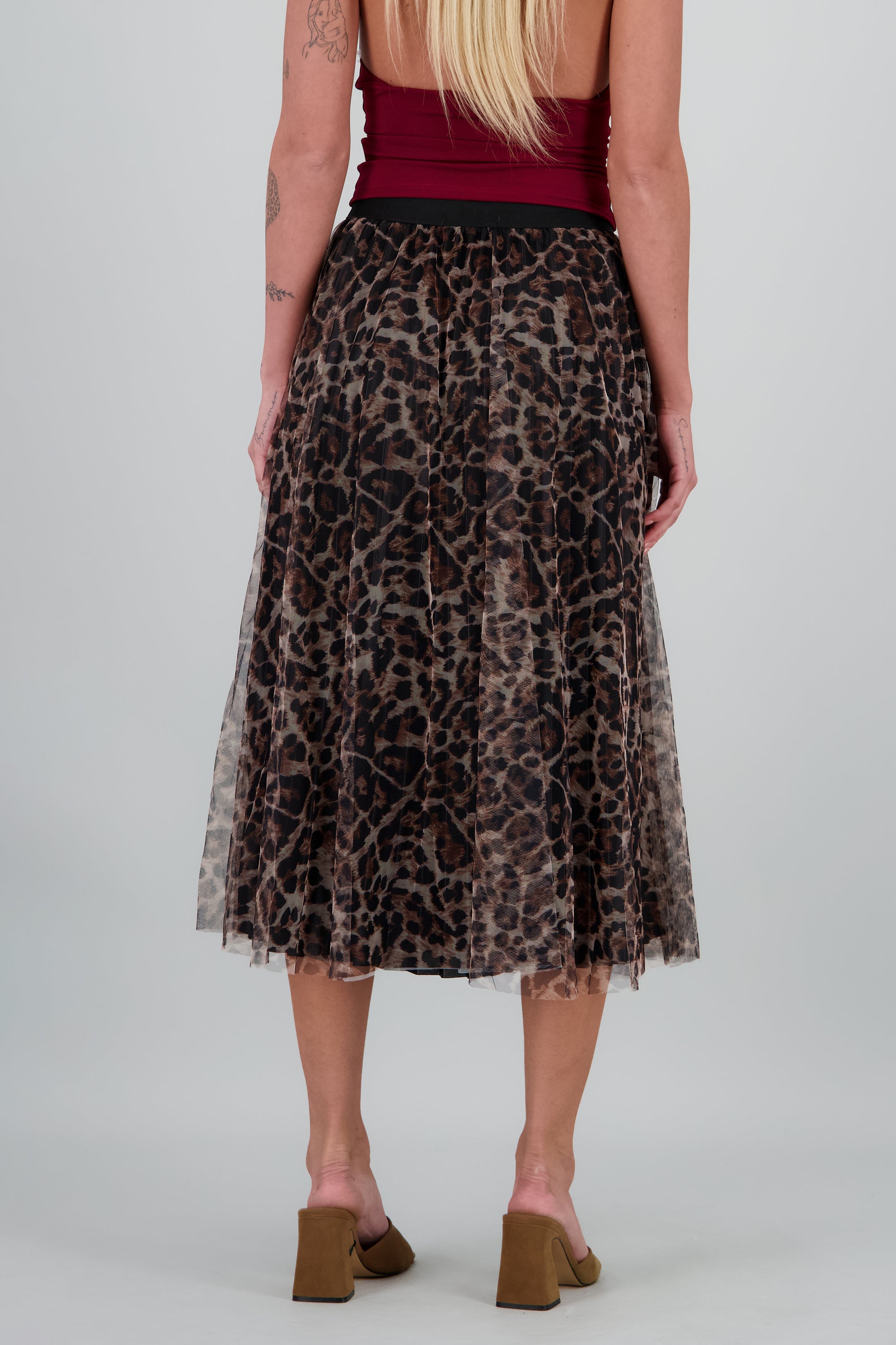 Falda mini tableada animal print CAFE COMBO