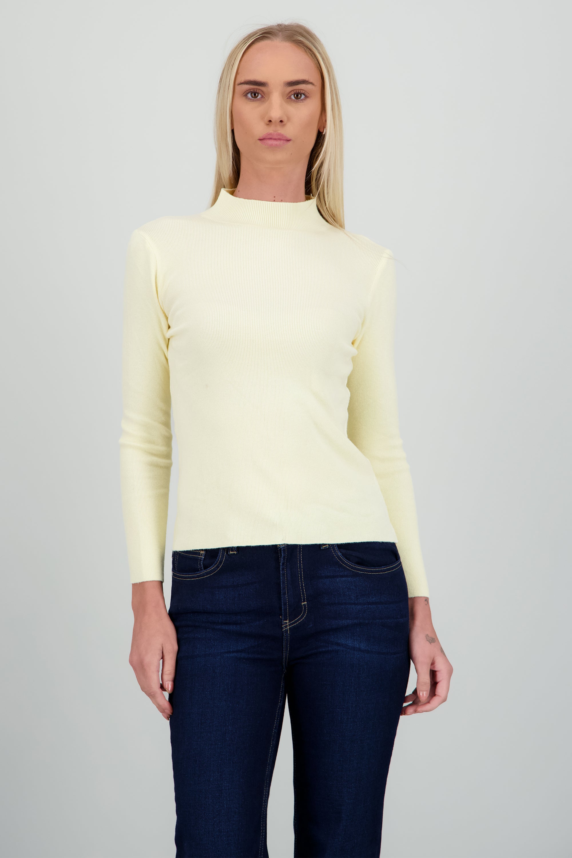 Sueter cuello alto AMARILLO PASTEL