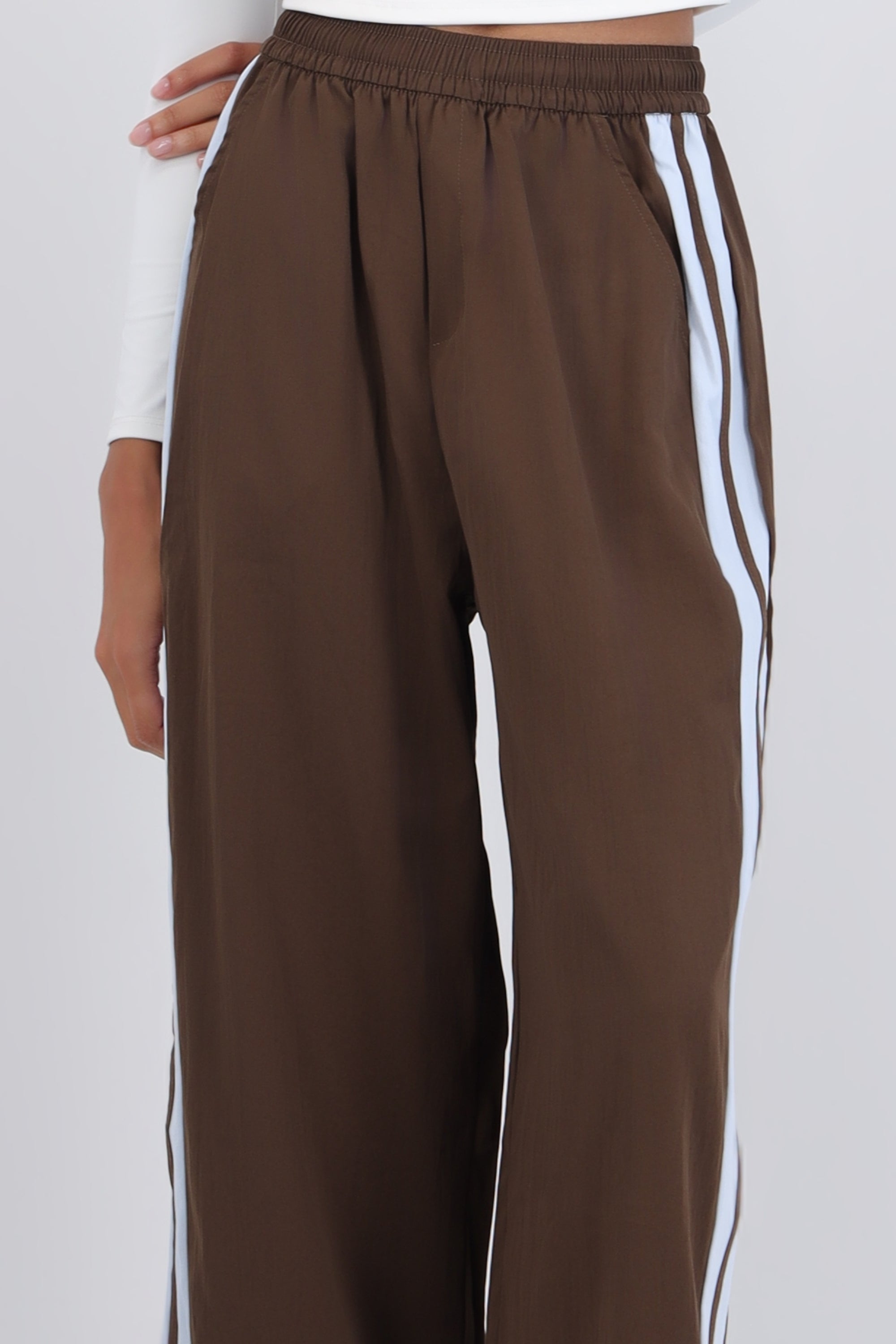 Pantalon rayas en costados