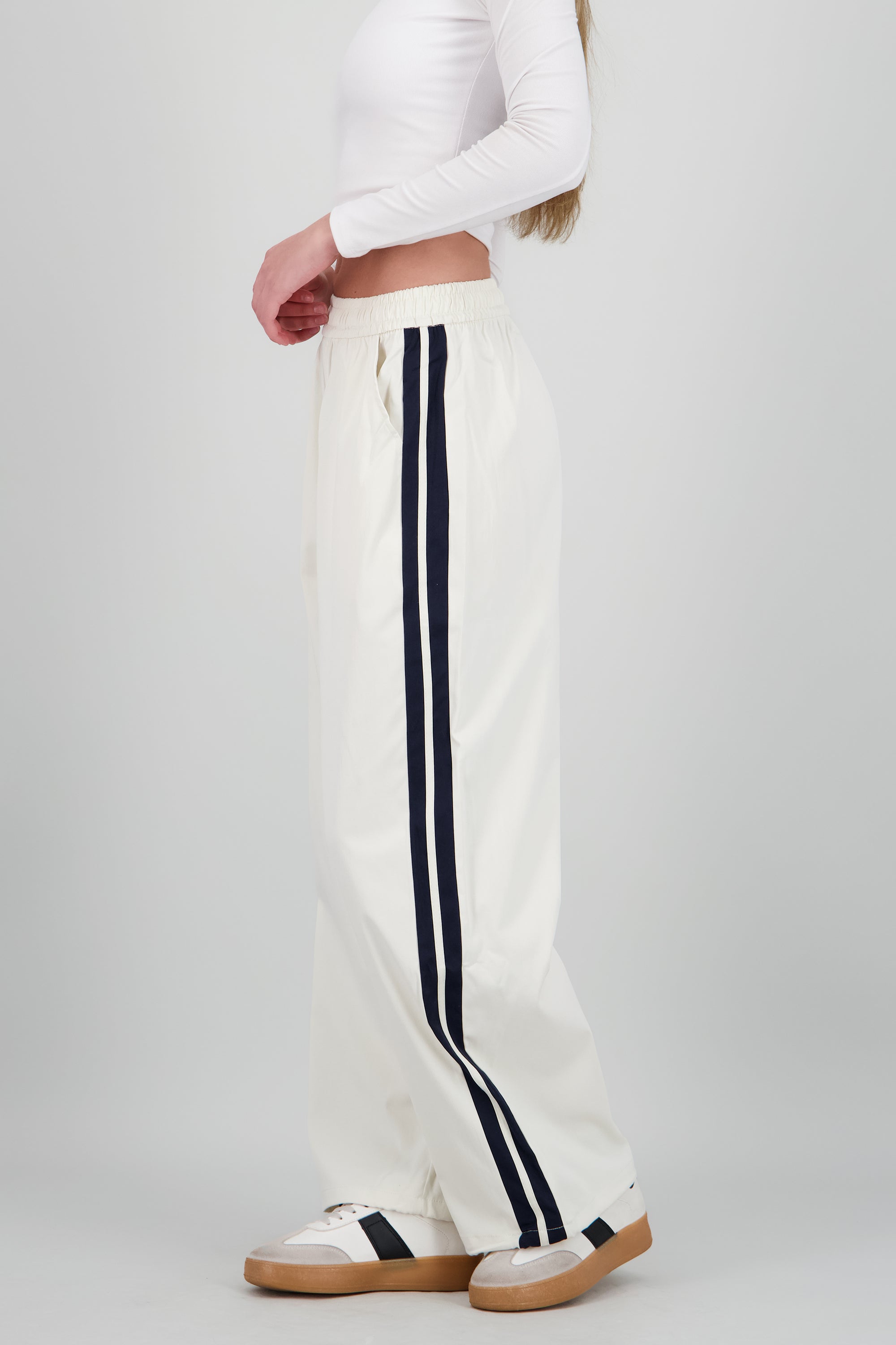 Pantalon rayas en costados BLANCO