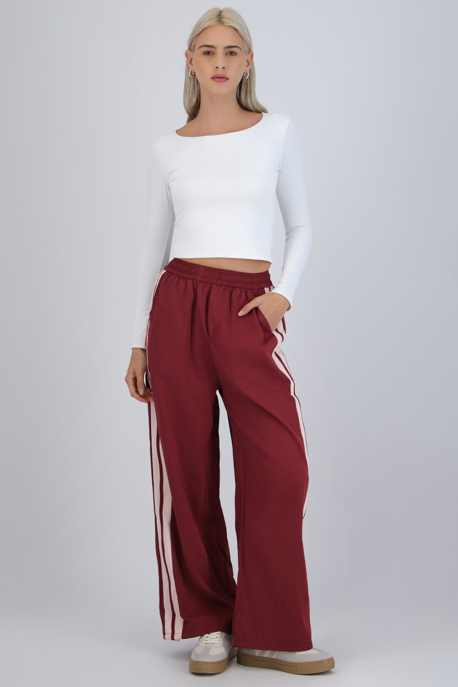Pantalon rayas en costados
