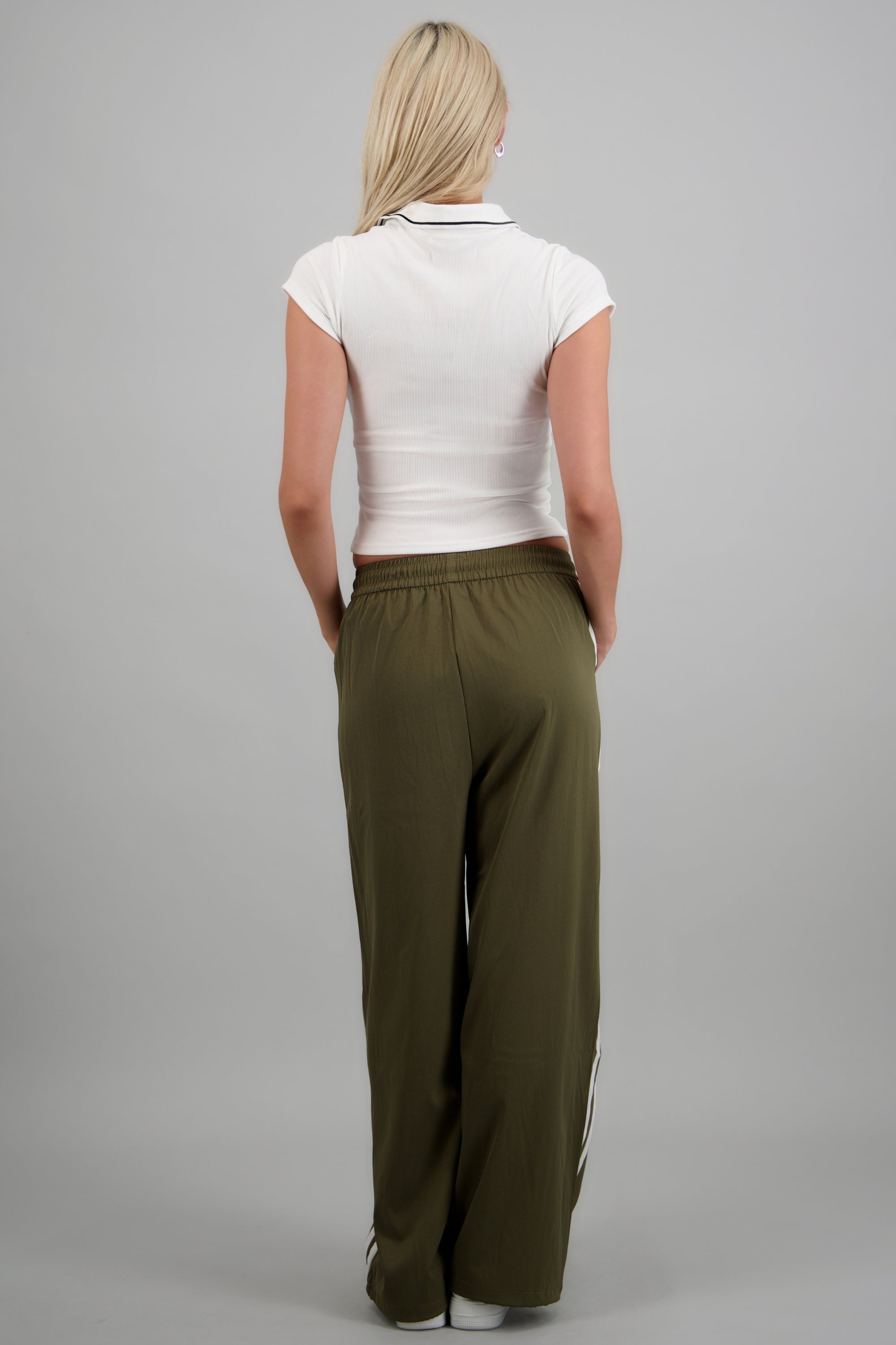 Pantalon rayas en costados OLIVO
