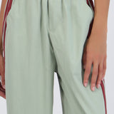 Pantalon rayas en costados