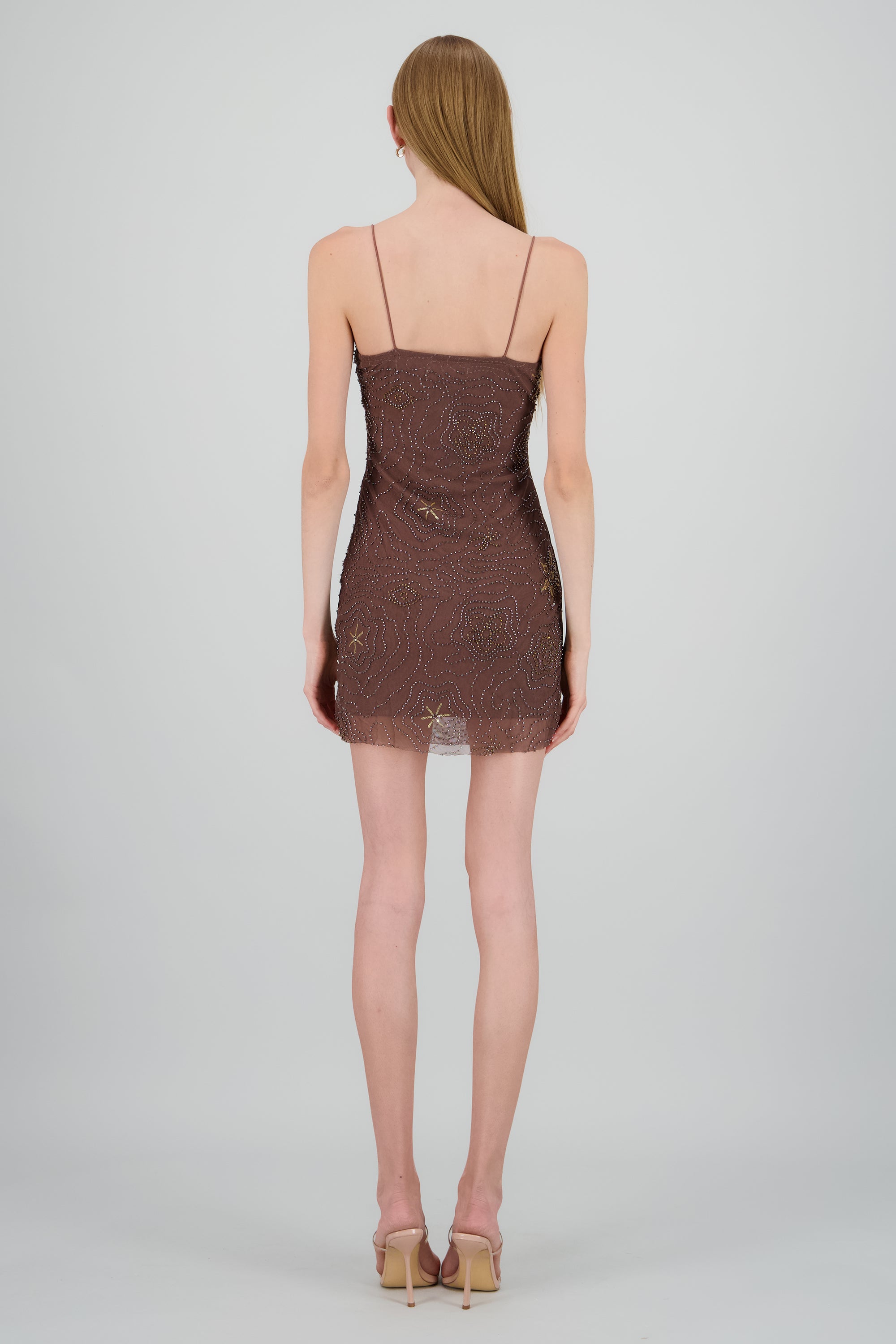 Vestido con detalle de aplicaciones CHOCOLATE