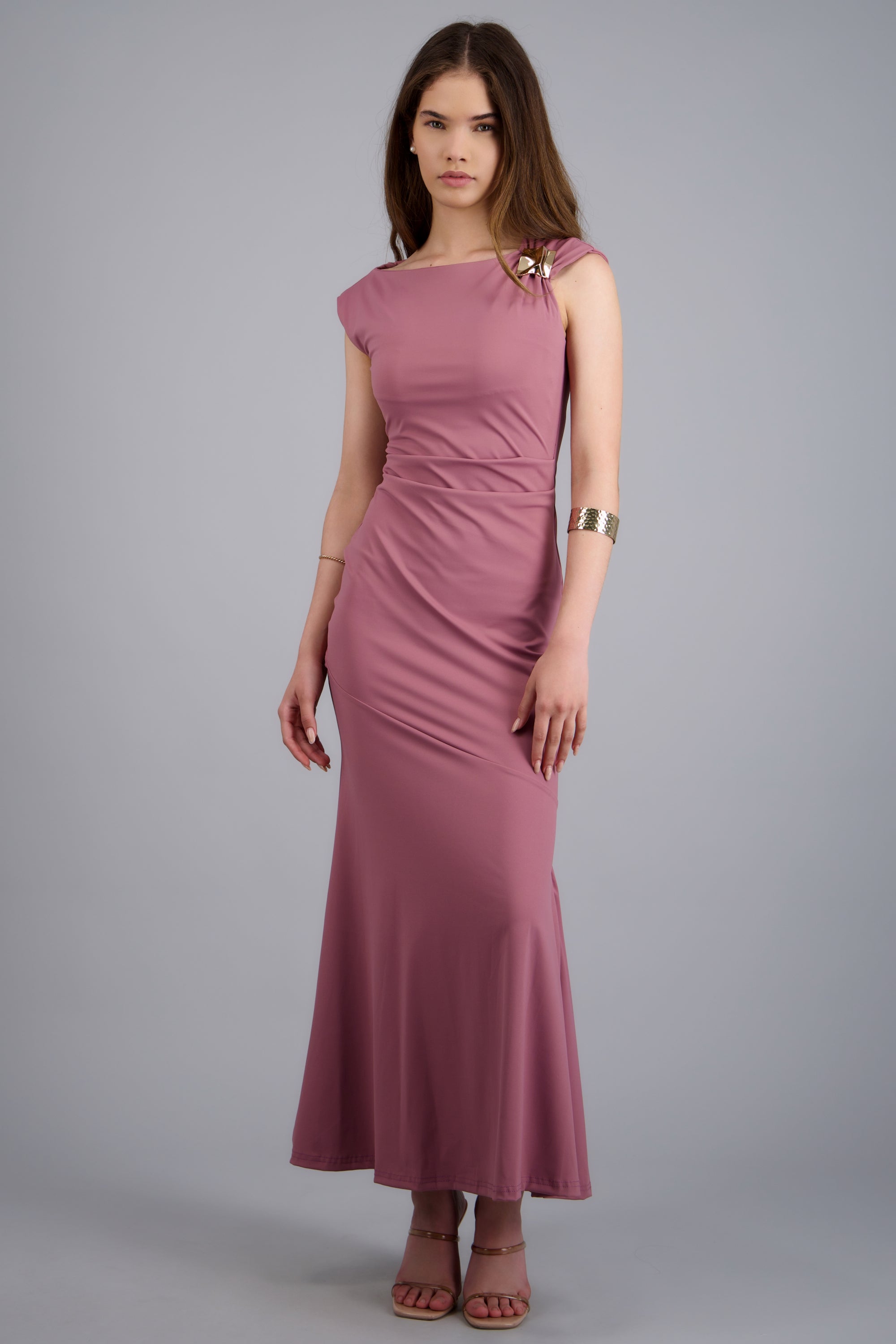 Vestido largo con detalle en el hombro MORADO