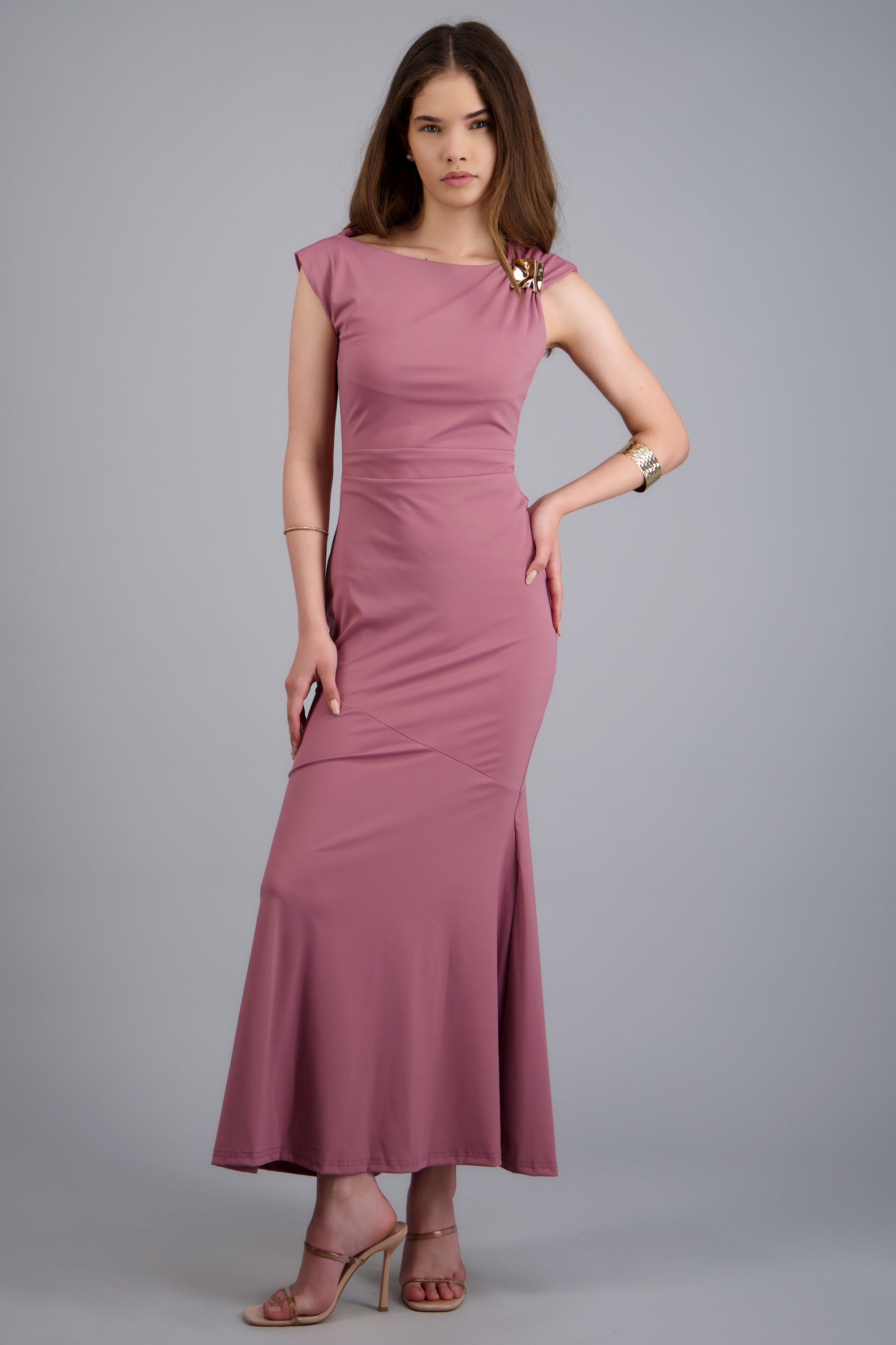 Vestido largo con detalle en el hombro MORADO