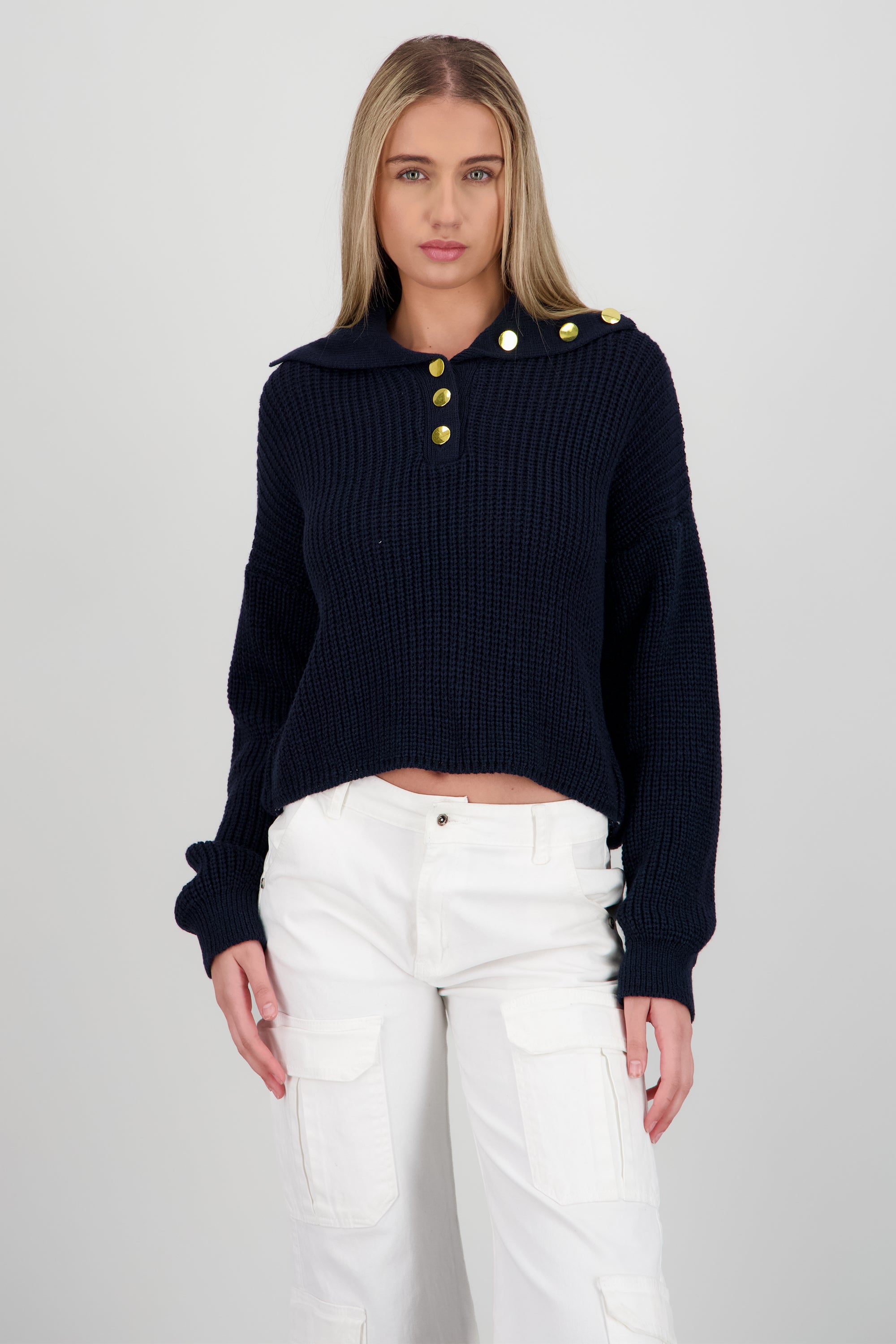 Sueter cuello capa botones MARINO