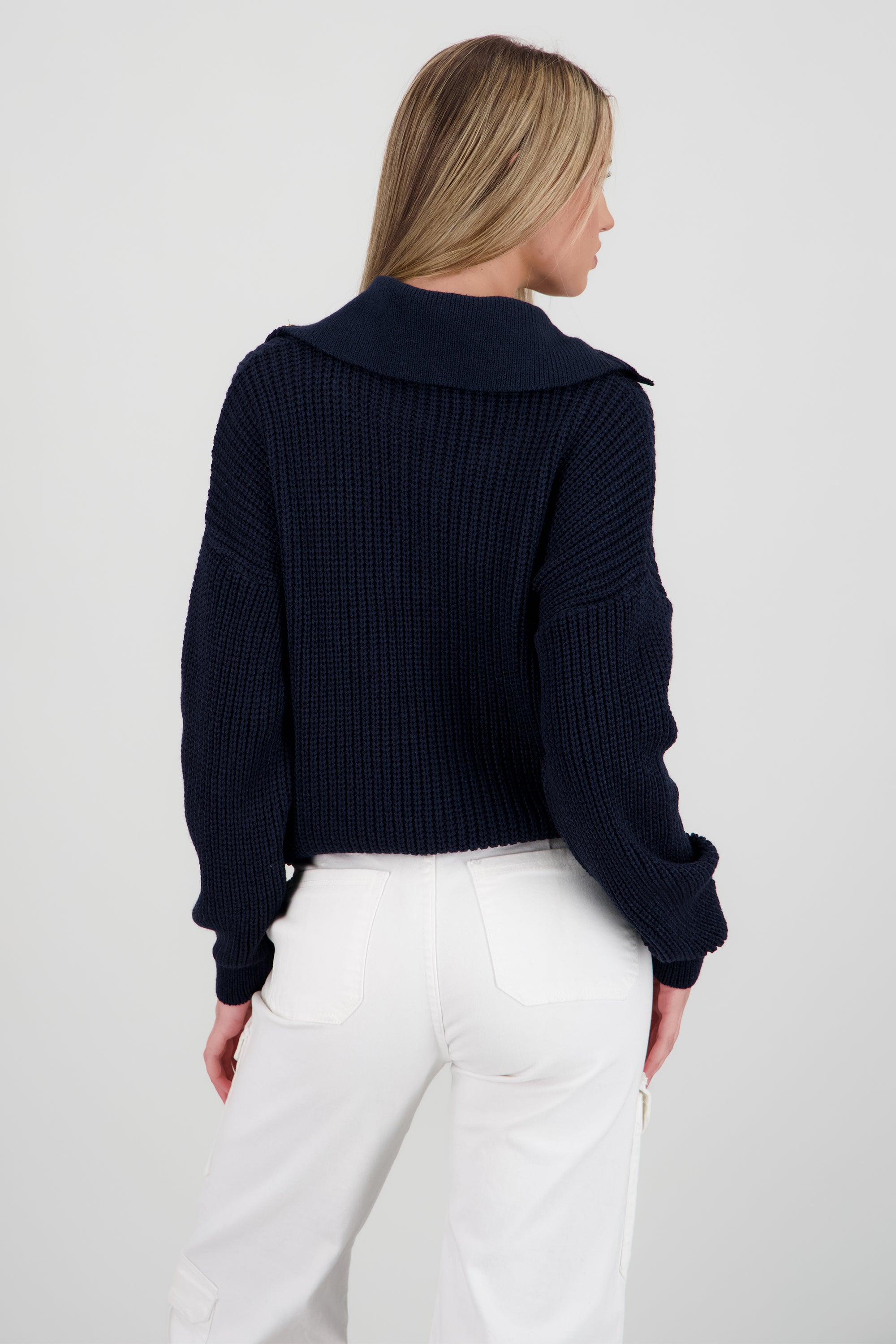 Sueter cuello capa botones MARINO