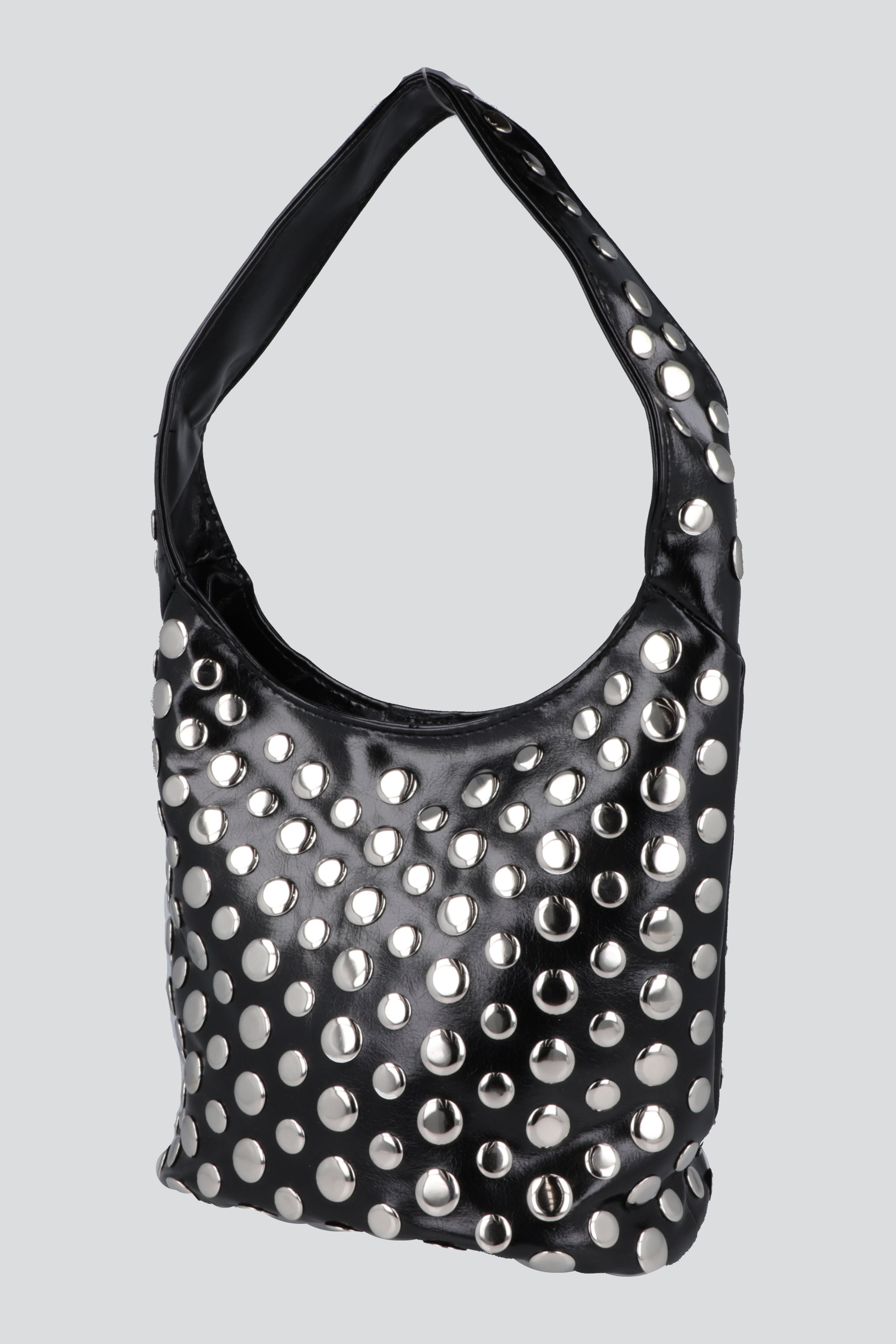 Bolsa bucket remaches tachuela grande NEGRO