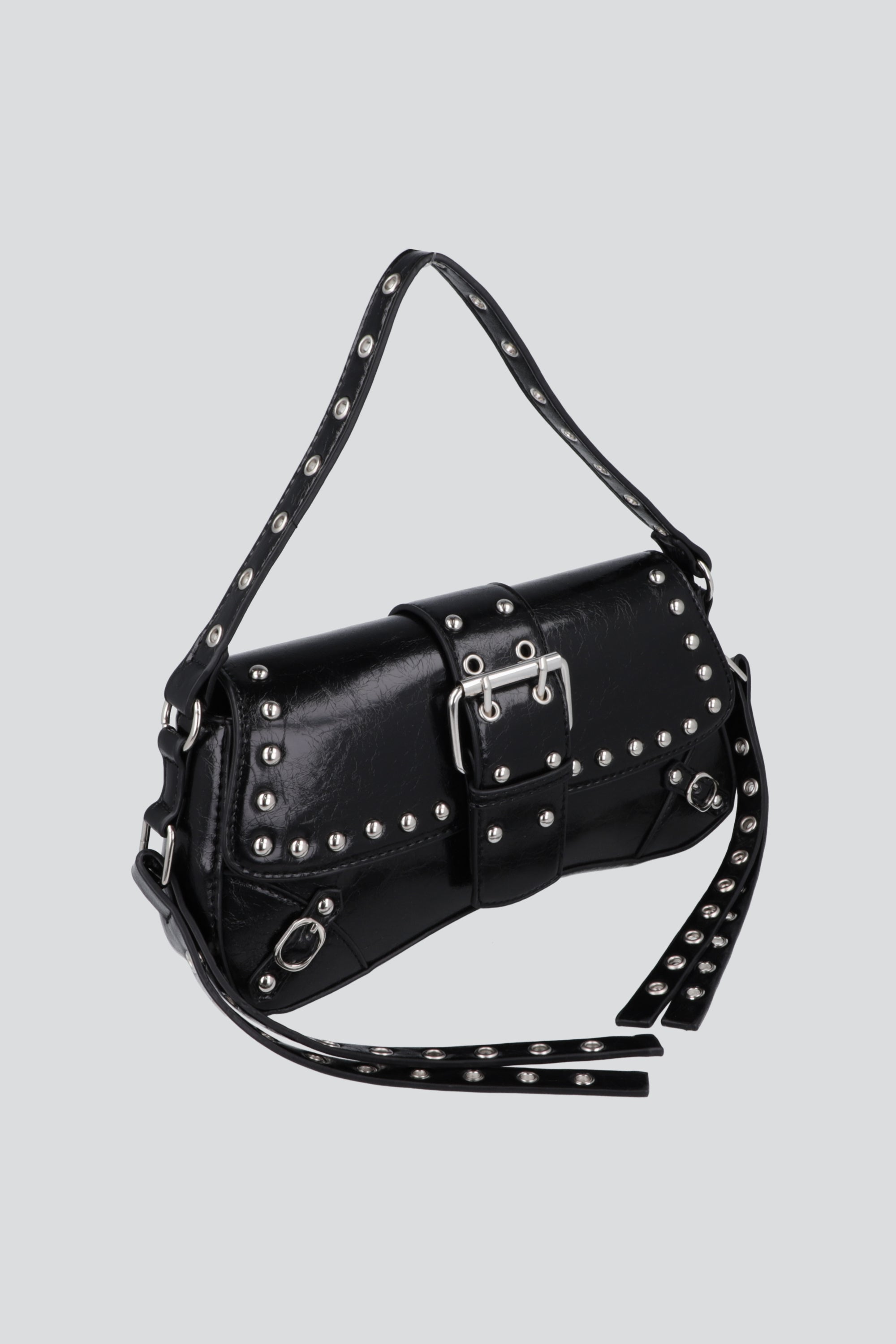 Bolsa baguette hebilla remaches NEGRO