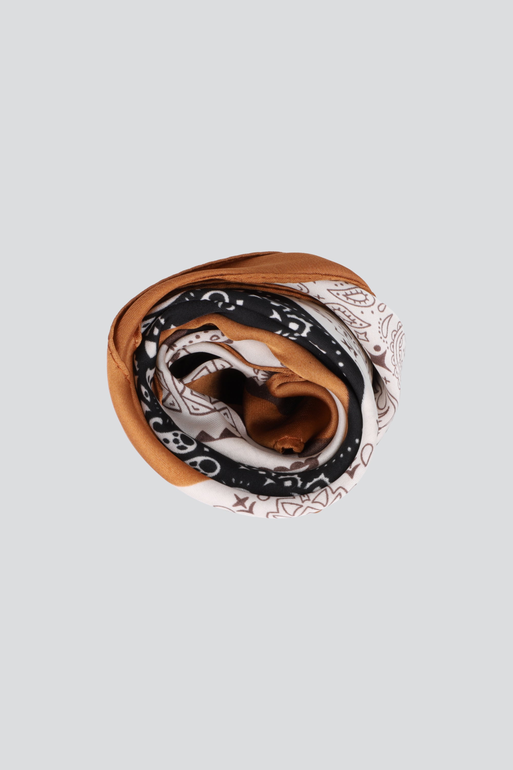 Pañuelo 4 divisiones paisleys NEGRO