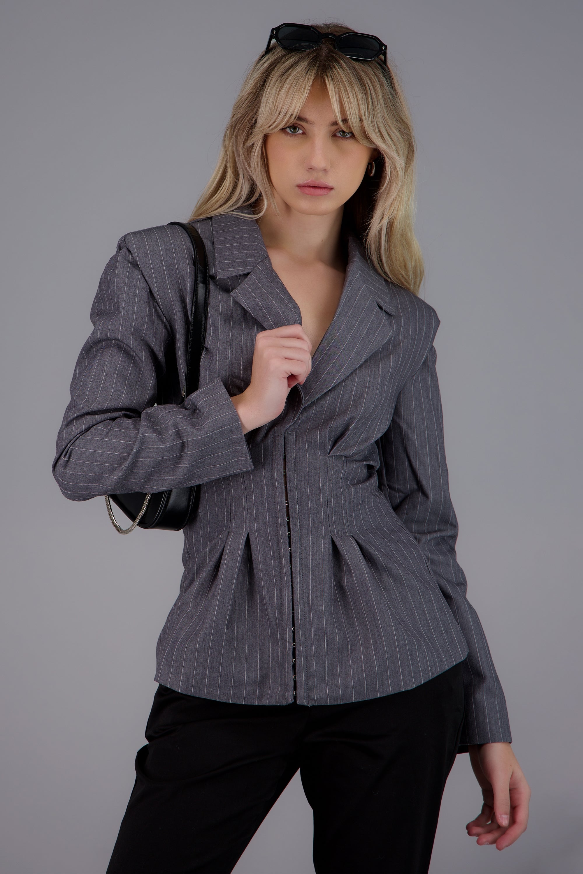 Saco hombreras detalle broches GRIS COMBO